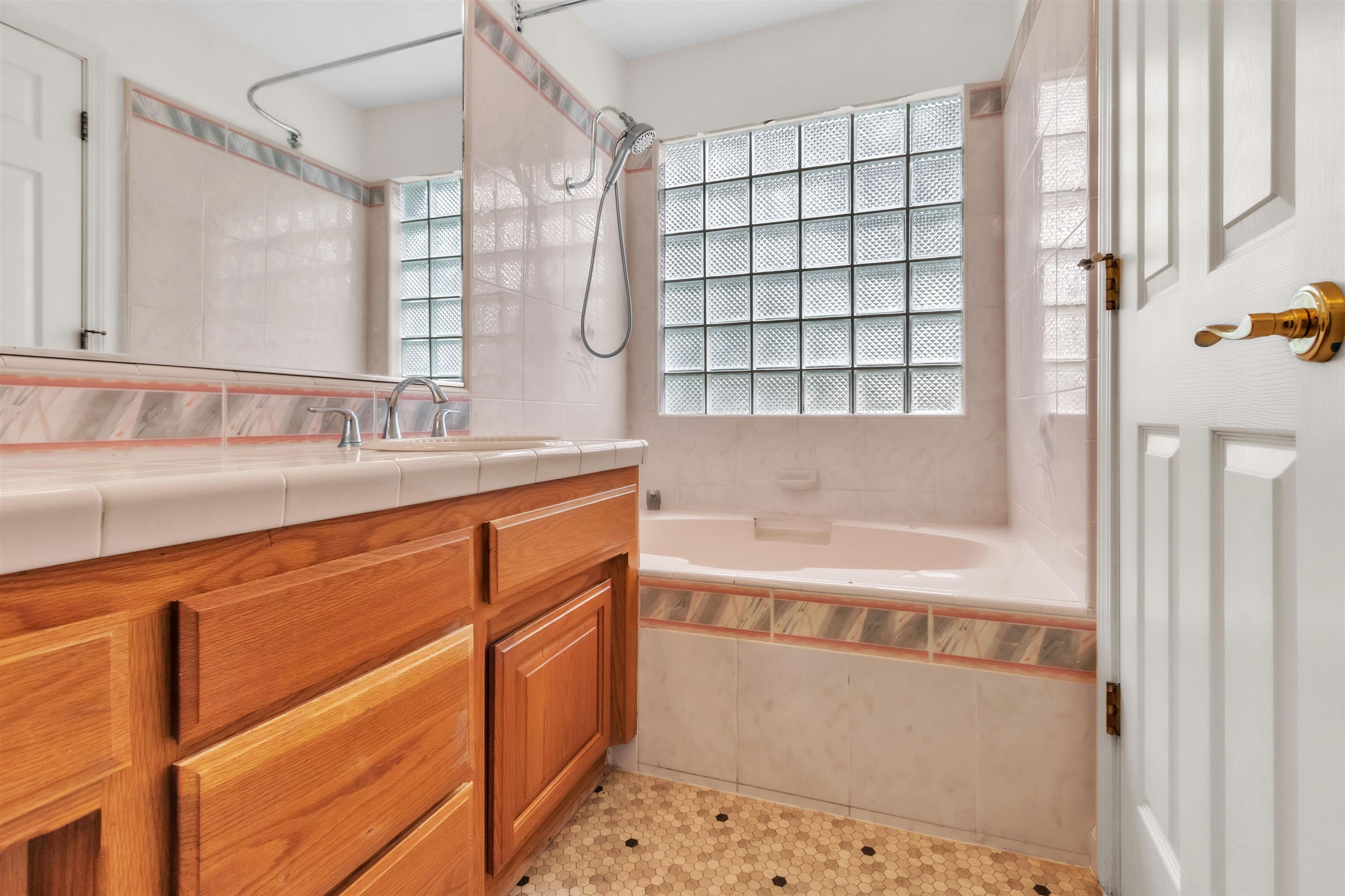 Detail Gallery Image 37 of 54 For 3665 Illinois Avenue, Corning,  CA 96021-9280 - 3 Beds | 2/1 Baths