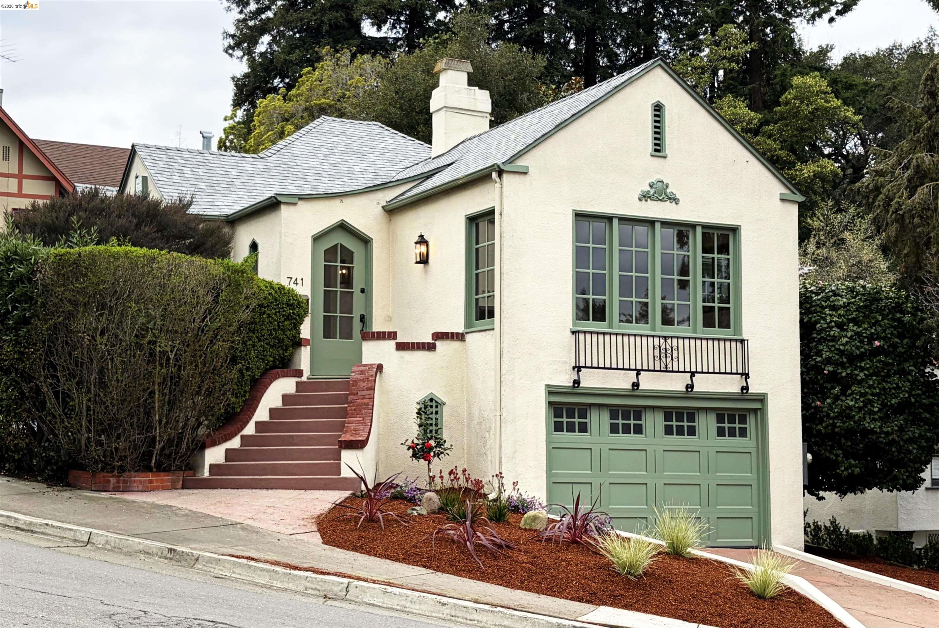 Front Image Thumbnail for EB41124554