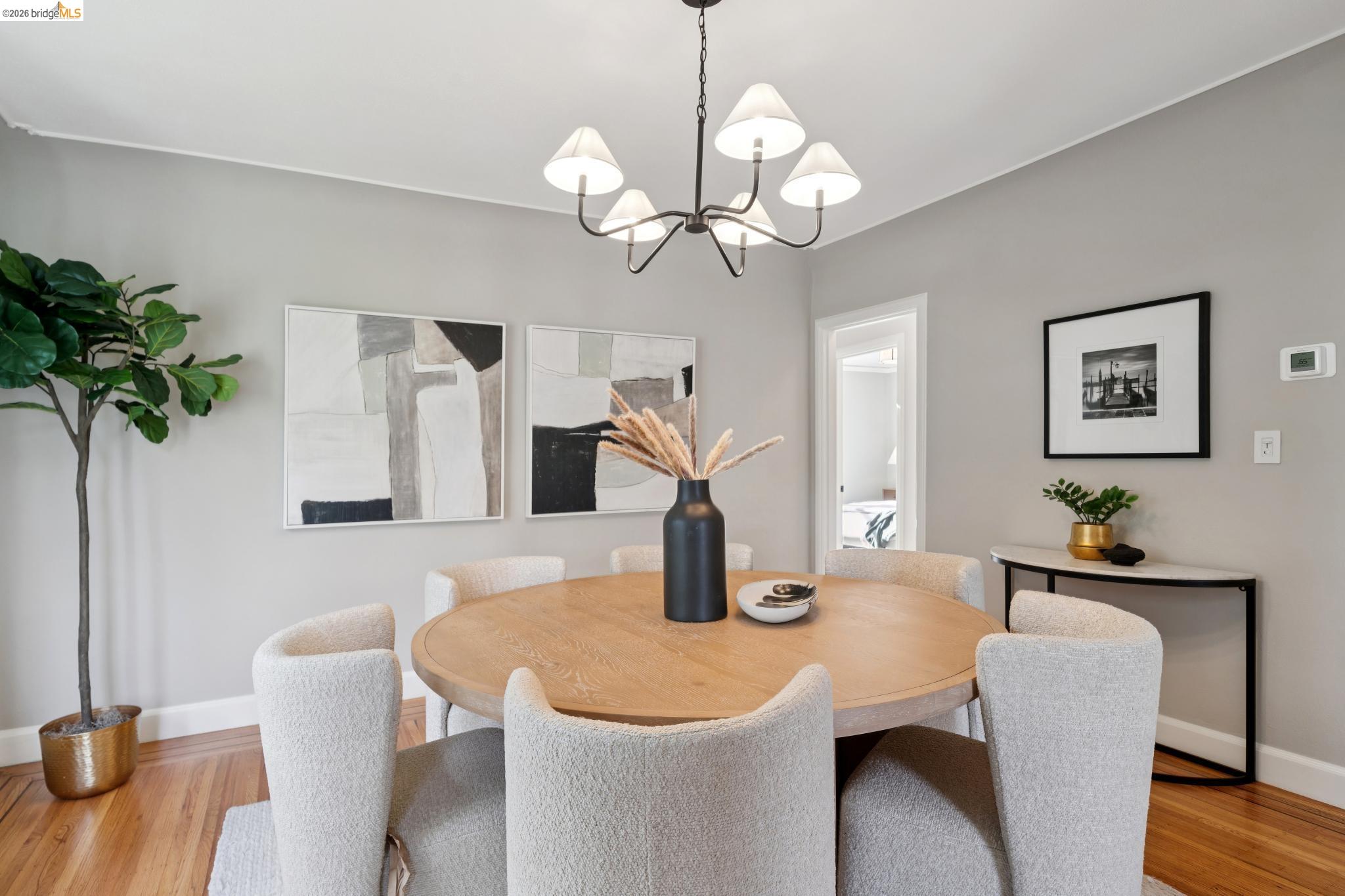 Detail Gallery Image 15 of 46 For 741 Grosvenor Pl, Oakland,  CA 94610 - 2 Beds | 1 Baths