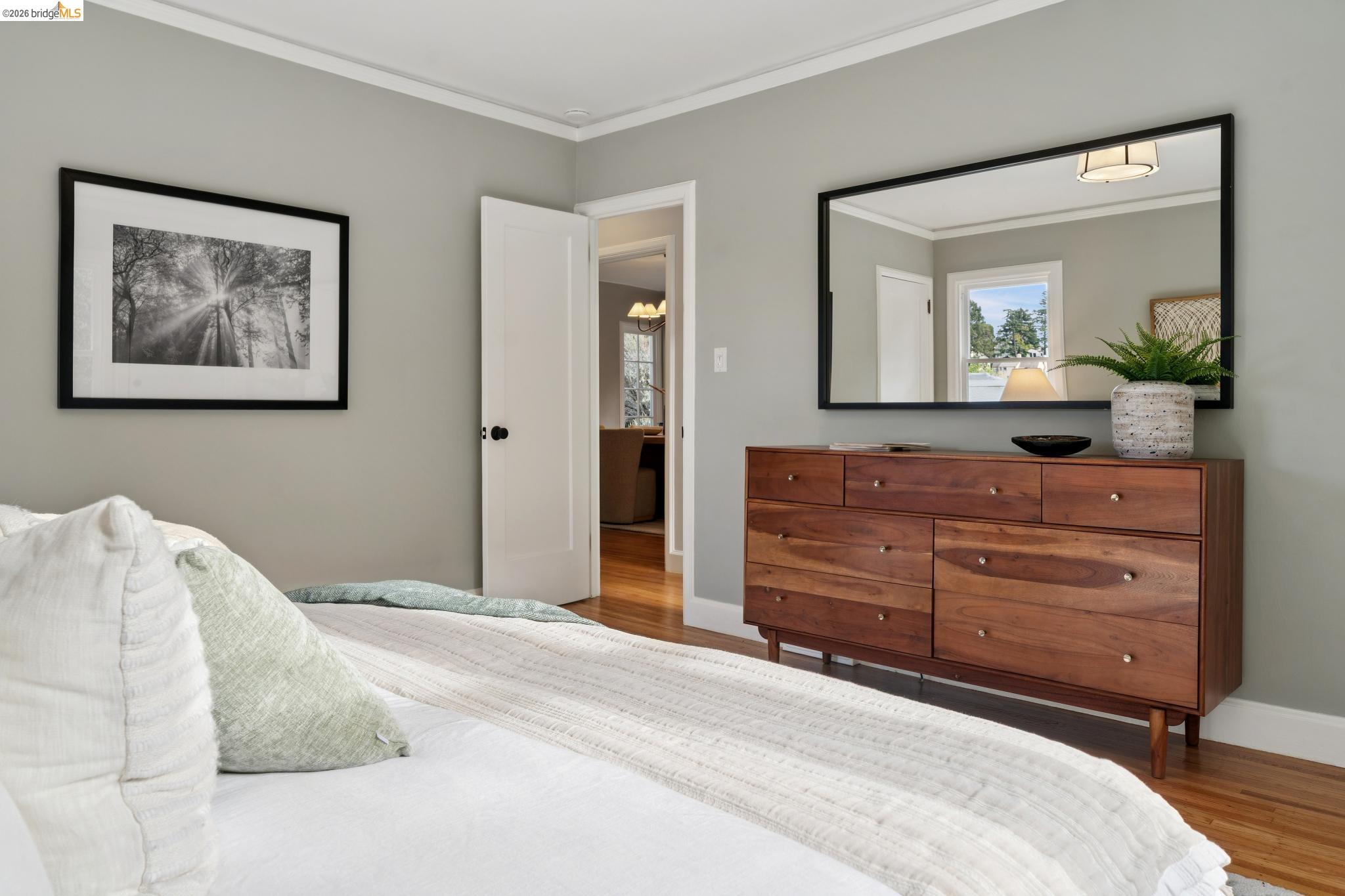 Detail Gallery Image 27 of 46 For 741 Grosvenor Pl, Oakland,  CA 94610 - 2 Beds | 1 Baths
