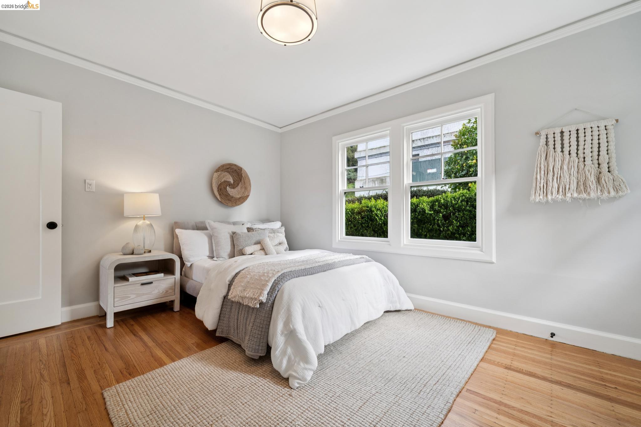 Detail Gallery Image 32 of 46 For 741 Grosvenor Pl, Oakland,  CA 94610 - 2 Beds | 1 Baths