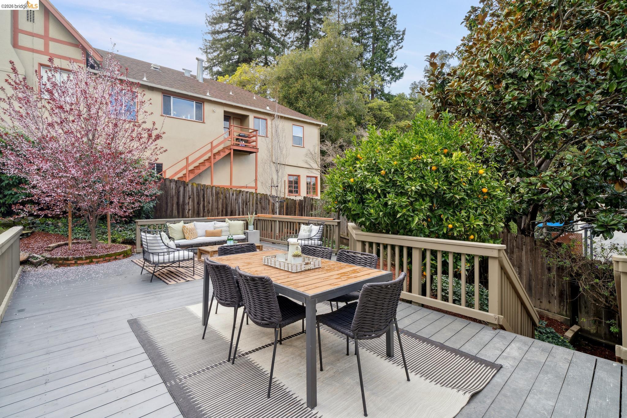 Detail Gallery Image 38 of 46 For 741 Grosvenor Pl, Oakland,  CA 94610 - 2 Beds | 1 Baths