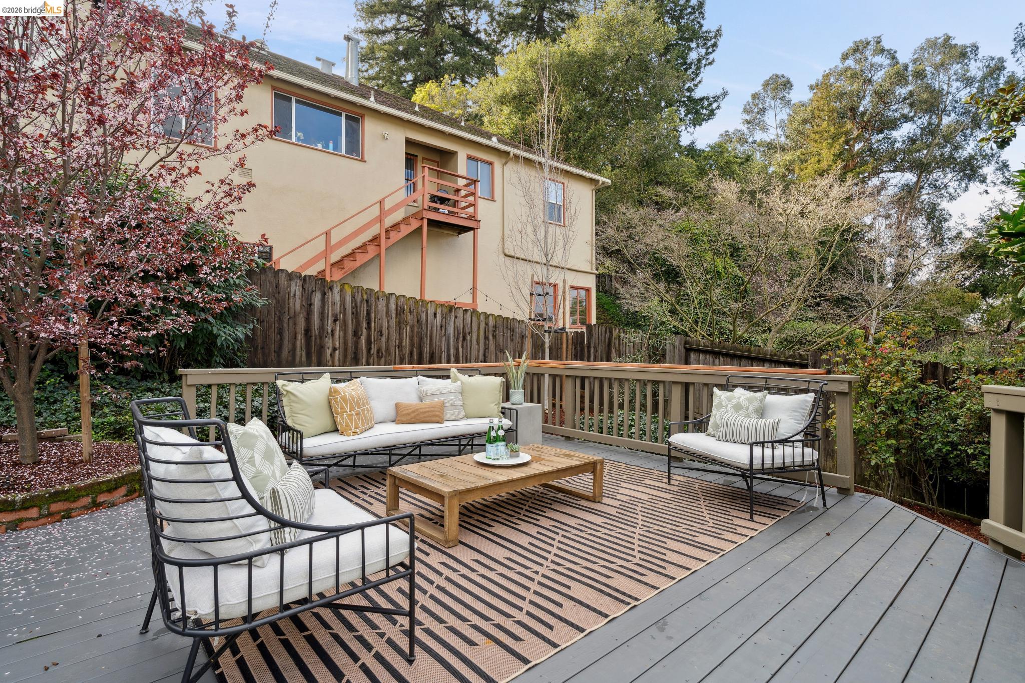 Detail Gallery Image 39 of 46 For 741 Grosvenor Pl, Oakland,  CA 94610 - 2 Beds | 1 Baths