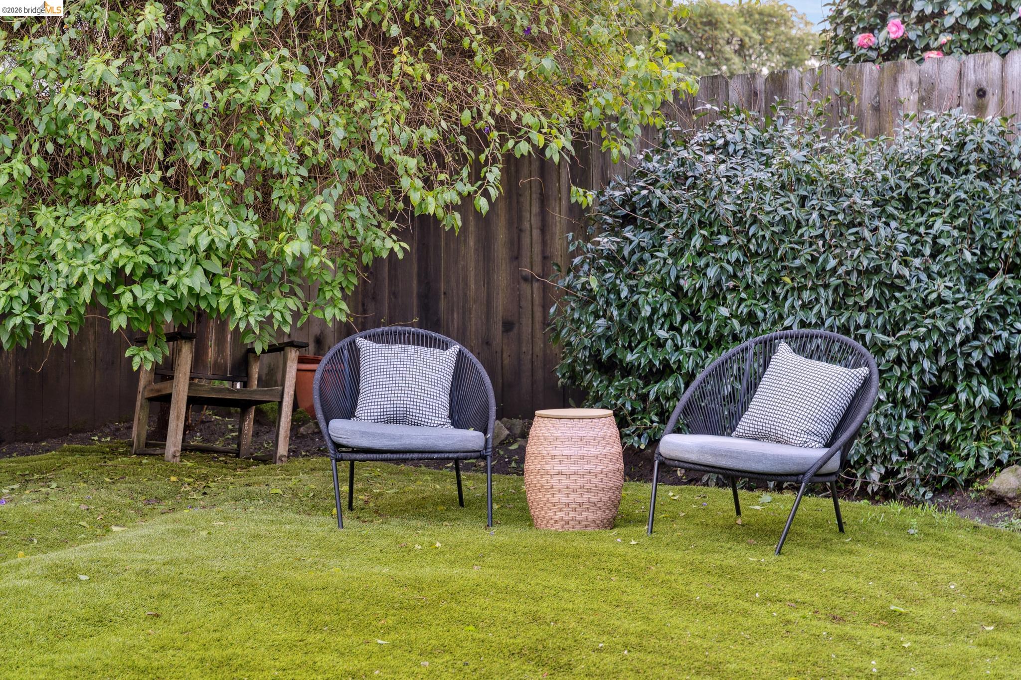 Detail Gallery Image 45 of 46 For 741 Grosvenor Pl, Oakland,  CA 94610 - 2 Beds | 1 Baths