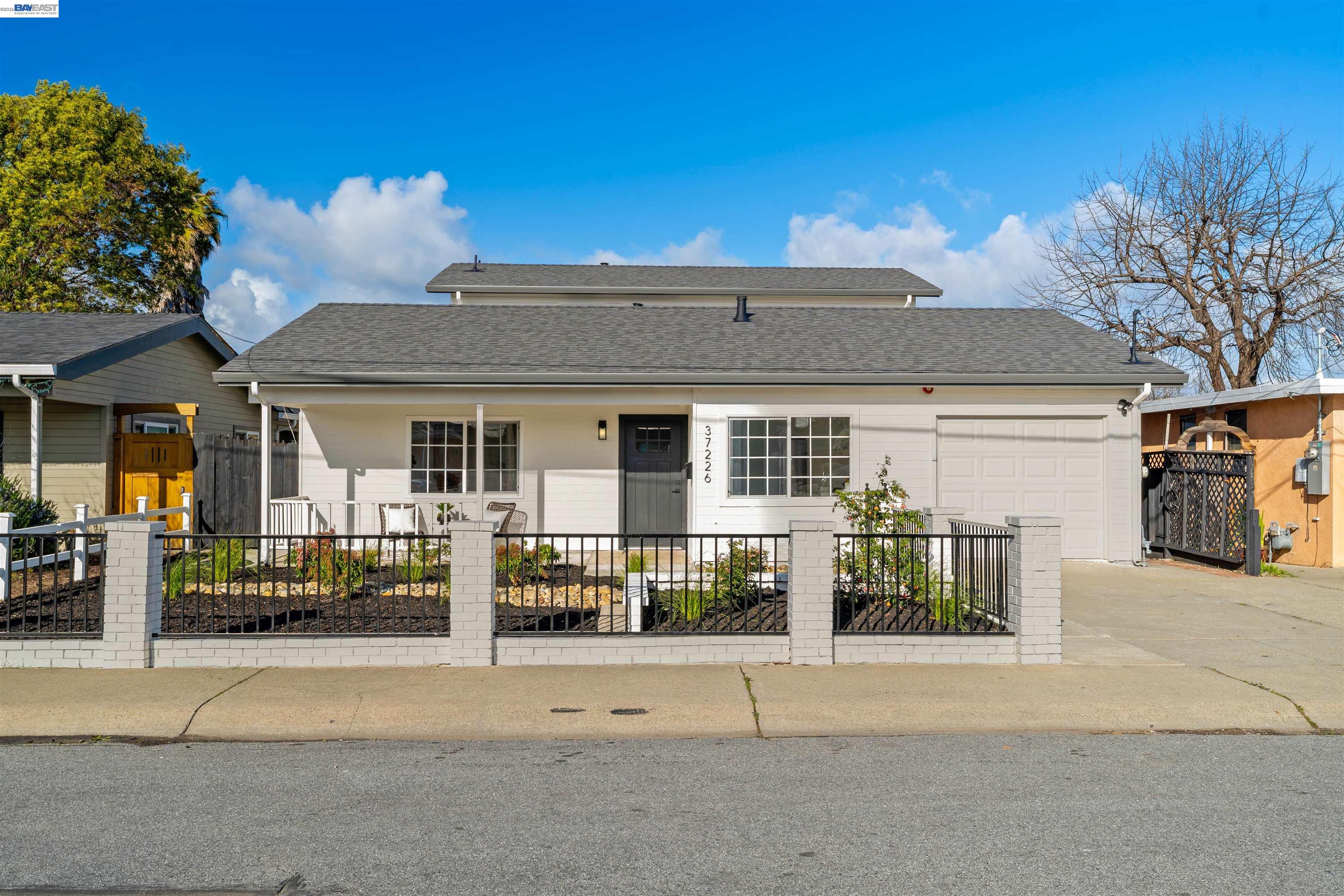 Detail Gallery Image 3 of 48 For 37226 Dutra Way, Fremont,  CA 94536 - 5 Beds | 5 Baths