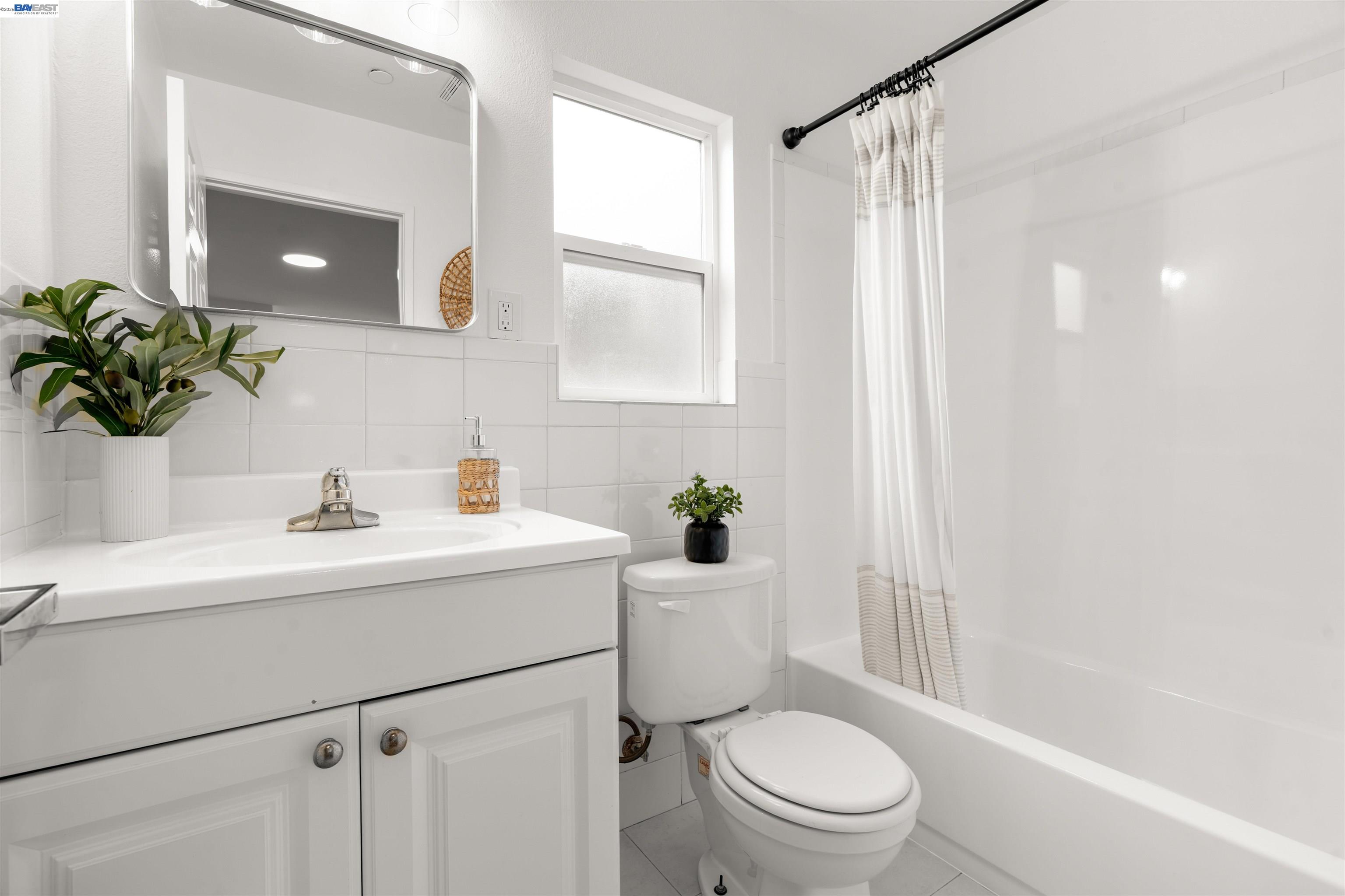 Detail Gallery Image 23 of 48 For 37226 Dutra Way, Fremont,  CA 94536 - 5 Beds | 5 Baths