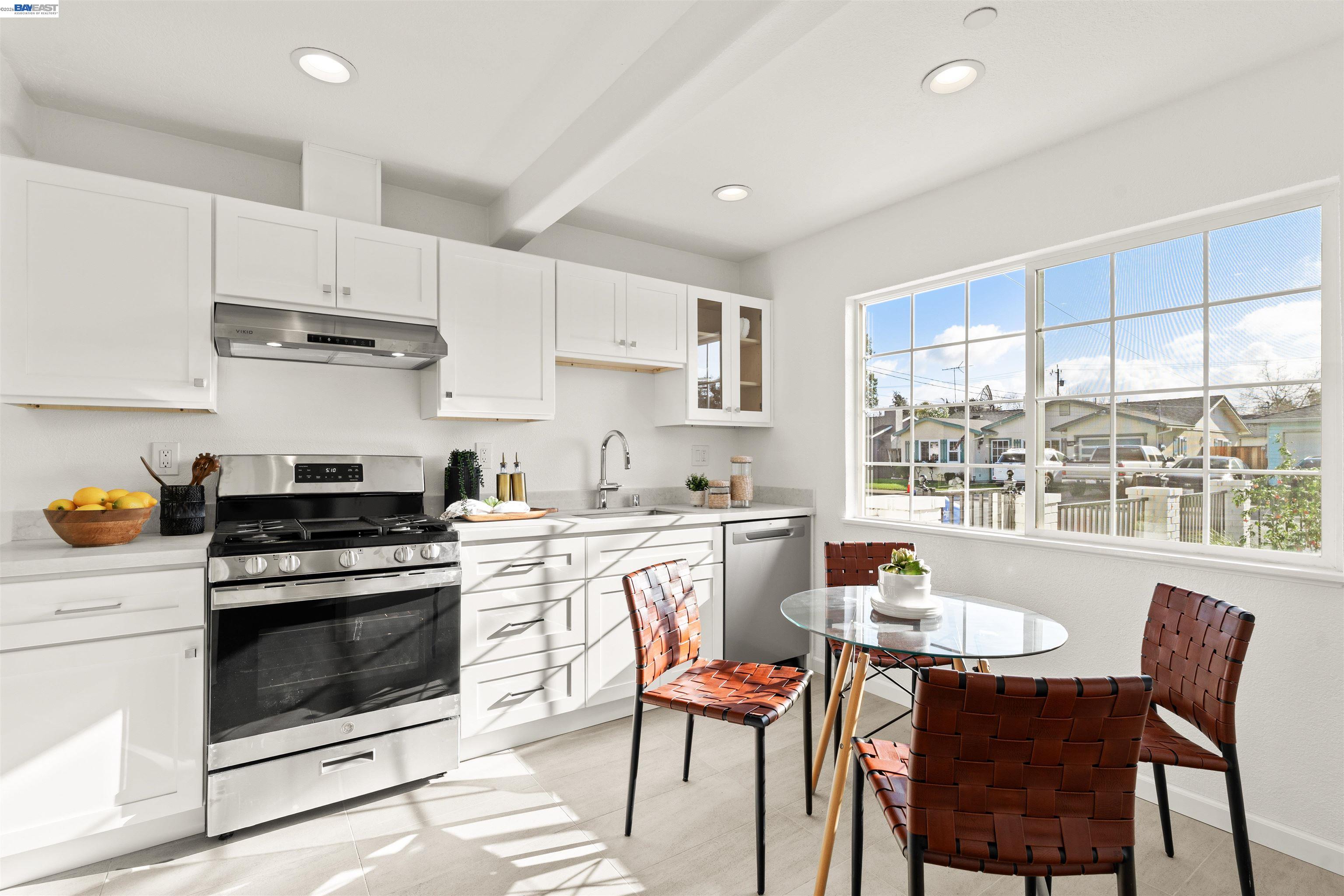 Detail Gallery Image 8 of 48 For 37226 Dutra Way, Fremont,  CA 94536 - 5 Beds | 5 Baths