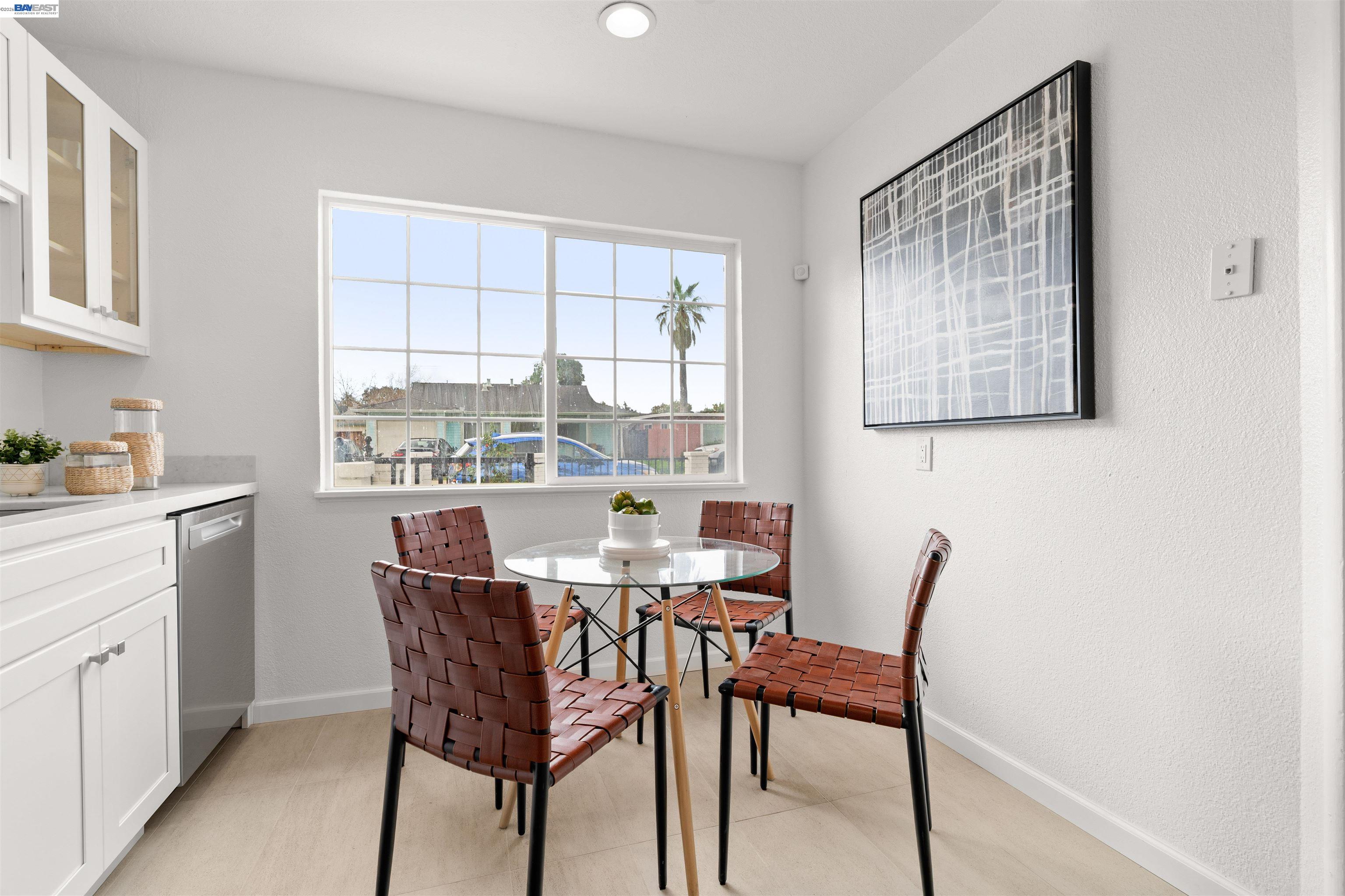 Detail Gallery Image 10 of 48 For 37226 Dutra Way, Fremont,  CA 94536 - 5 Beds | 5 Baths