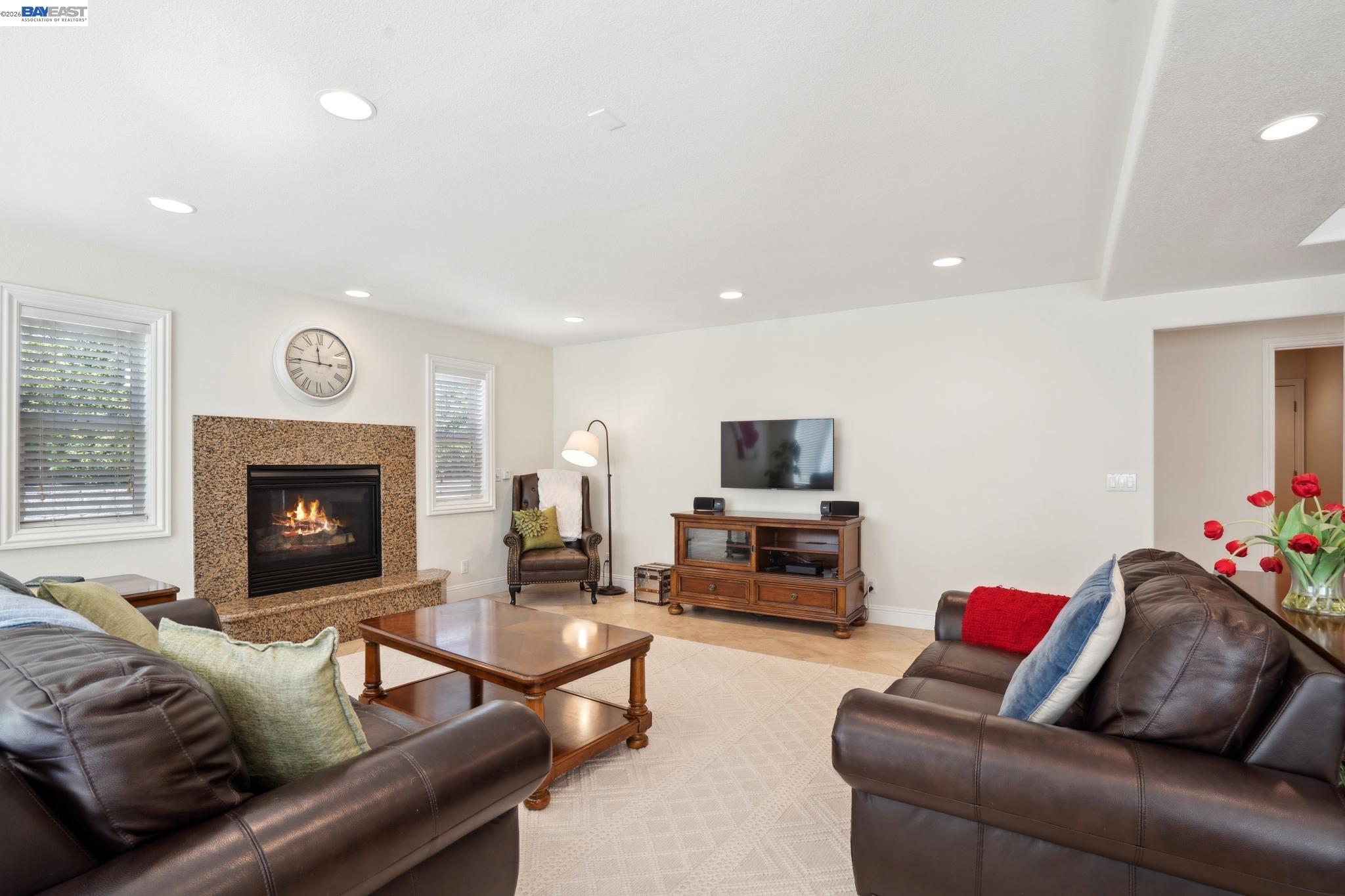 Detail Gallery Image 23 of 56 For 367 Mt Washington Way, Clayton,  CA 94517 - 4 Beds | 3 Baths