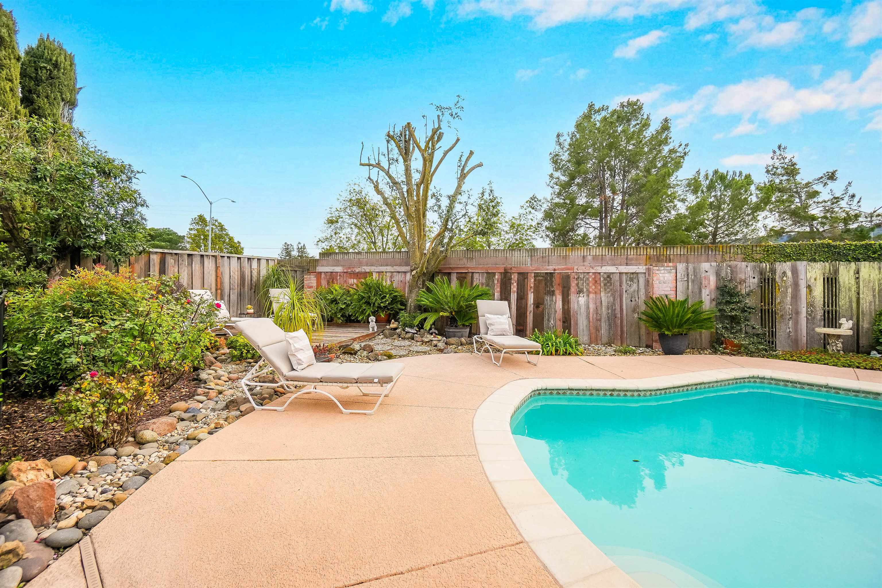 Detail Gallery Image 52 of 60 For 3920 Empire Ct, Pleasanton,  CA 94588 - 3 Beds | 2 Baths