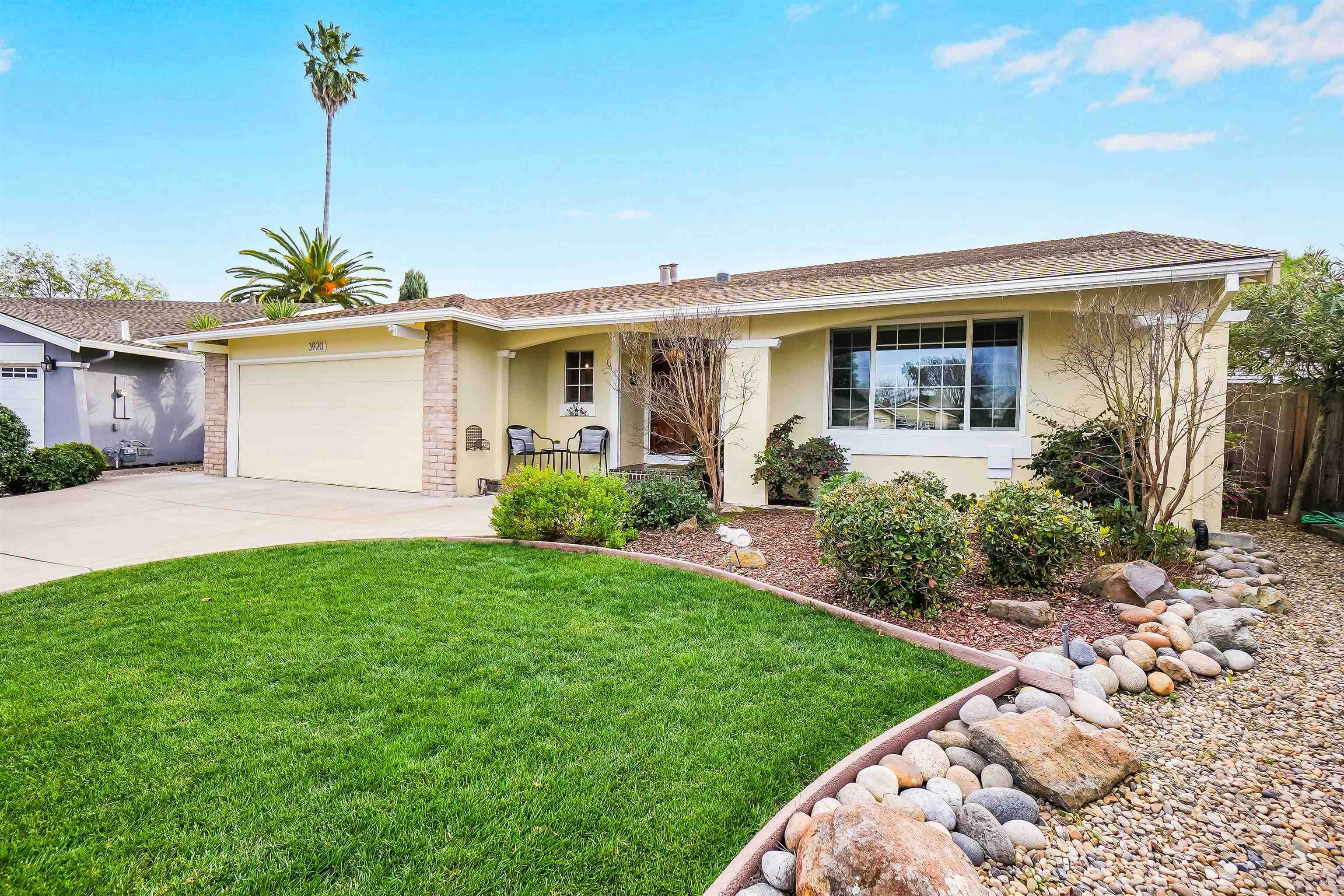 Detail Gallery Image 9 of 60 For 3920 Empire Ct, Pleasanton,  CA 94588 - 3 Beds | 2 Baths