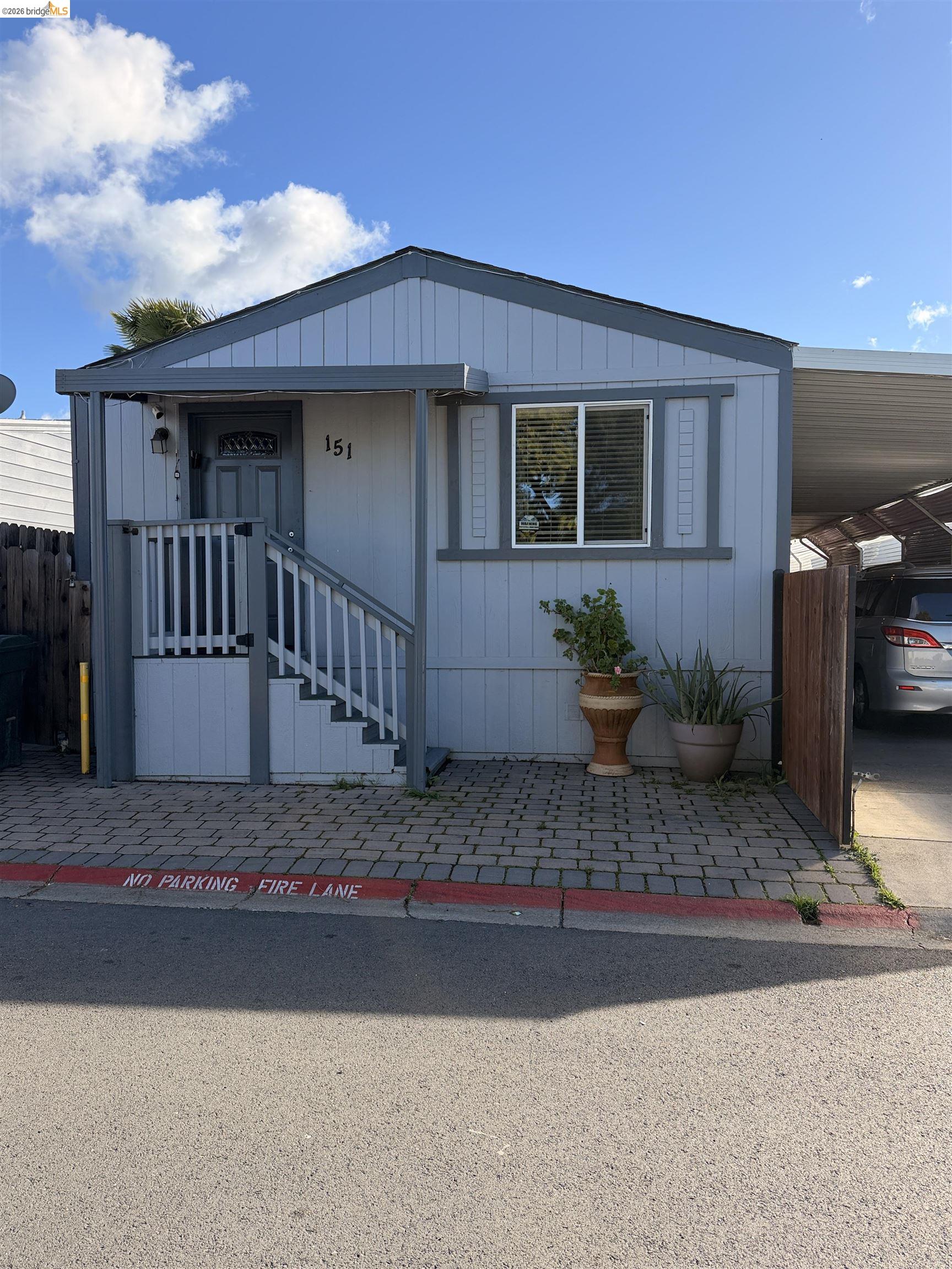 Front Image Thumbnail for EB41124559