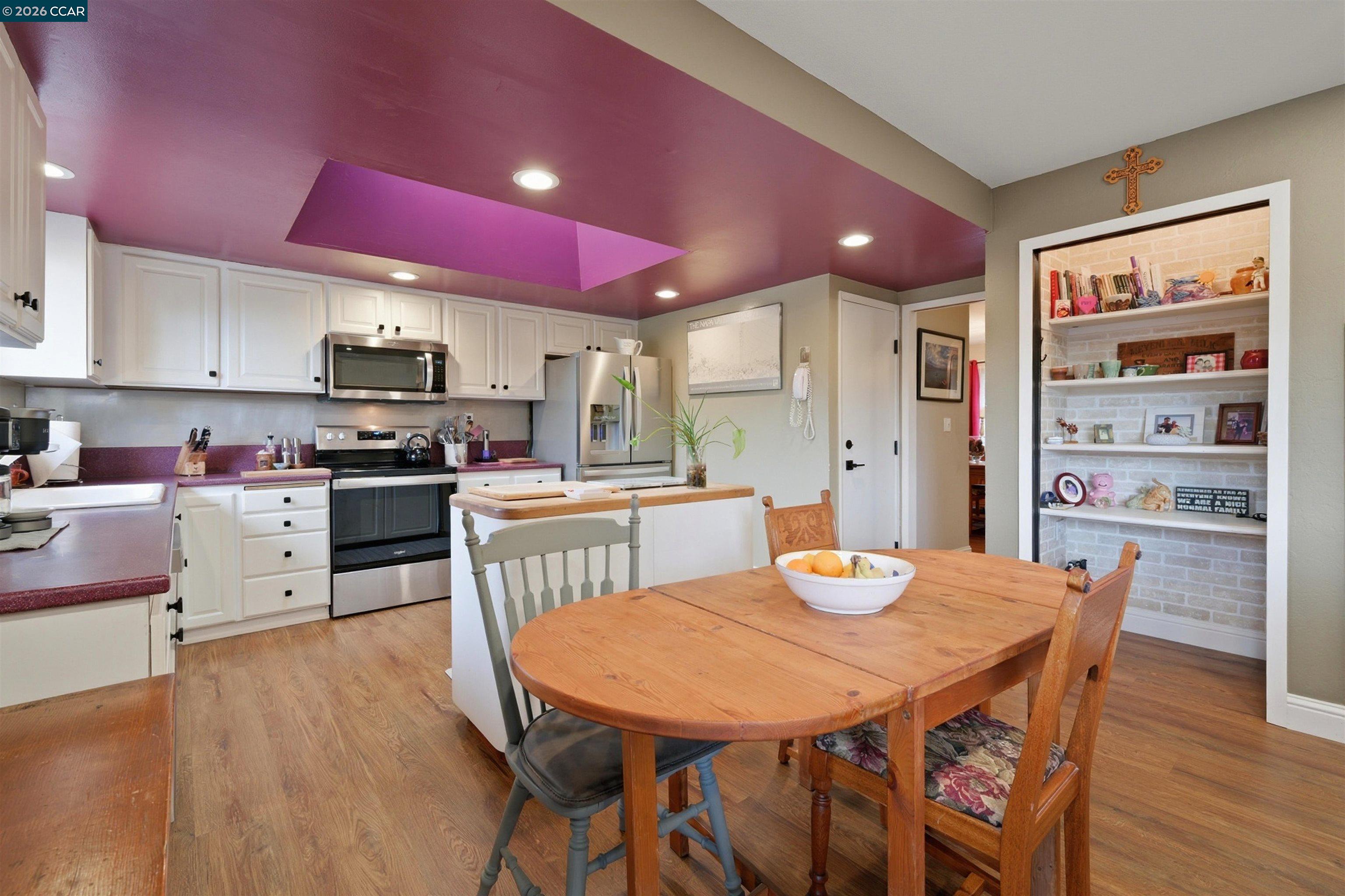 Detail Gallery Image 18 of 39 For 1630 Cayucos Dr, Walnut Creek,  CA 94597 - 4 Beds | 2 Baths