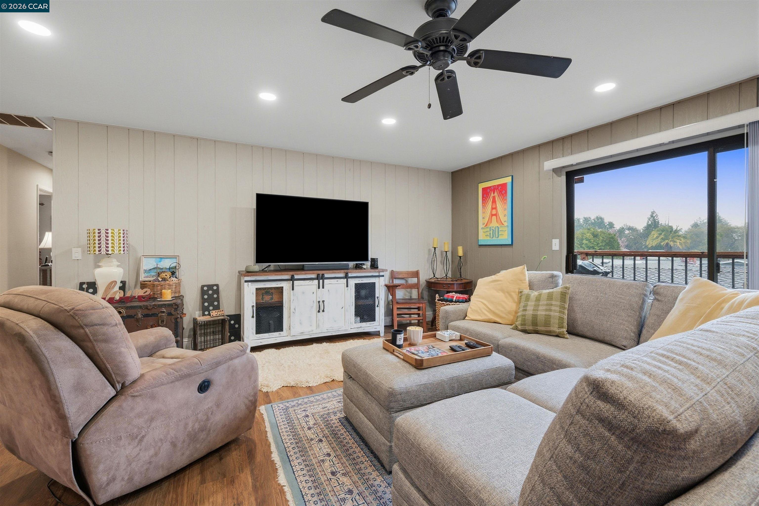 Detail Gallery Image 21 of 39 For 1630 Cayucos Dr, Walnut Creek,  CA 94597 - 4 Beds | 2 Baths