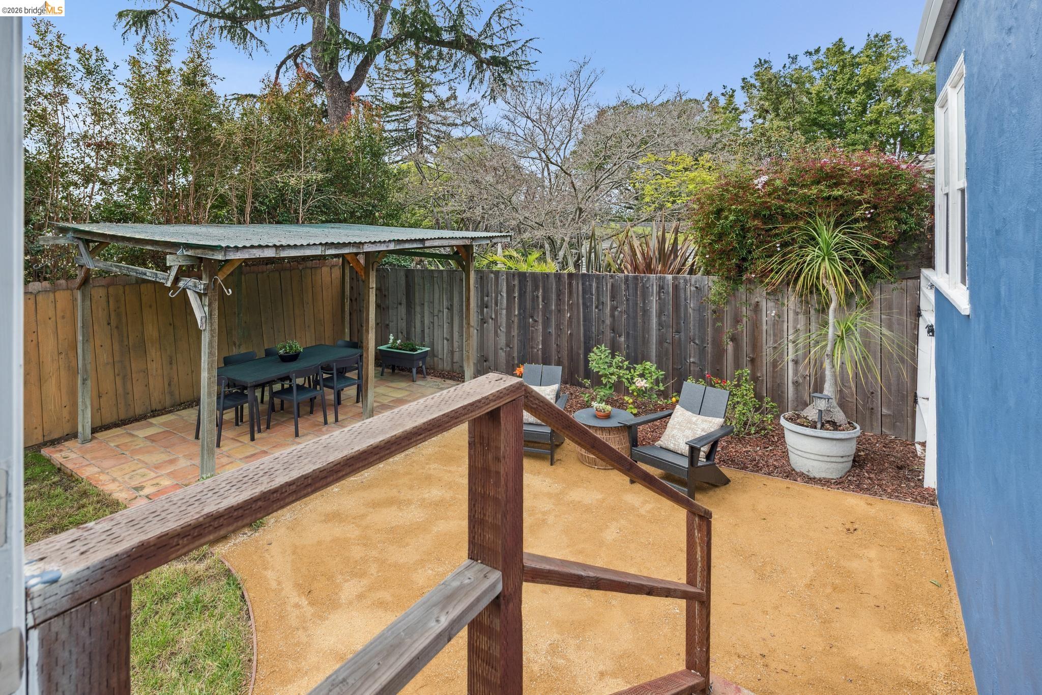 Detail Gallery Image 19 of 34 For 2465 Alida St, Oakland,  CA 94602 - 2 Beds | 1 Baths