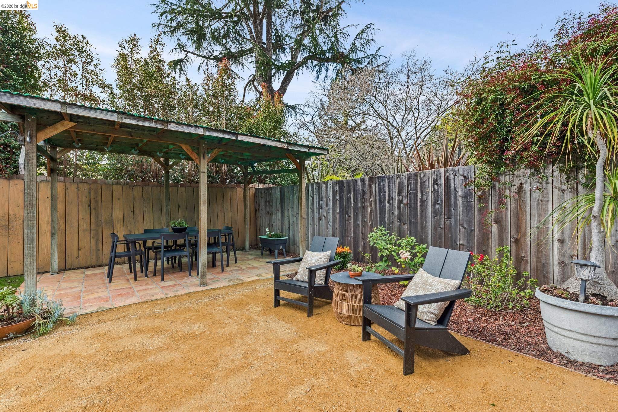 Detail Gallery Image 30 of 34 For 2465 Alida St, Oakland,  CA 94602 - 2 Beds | 1 Baths