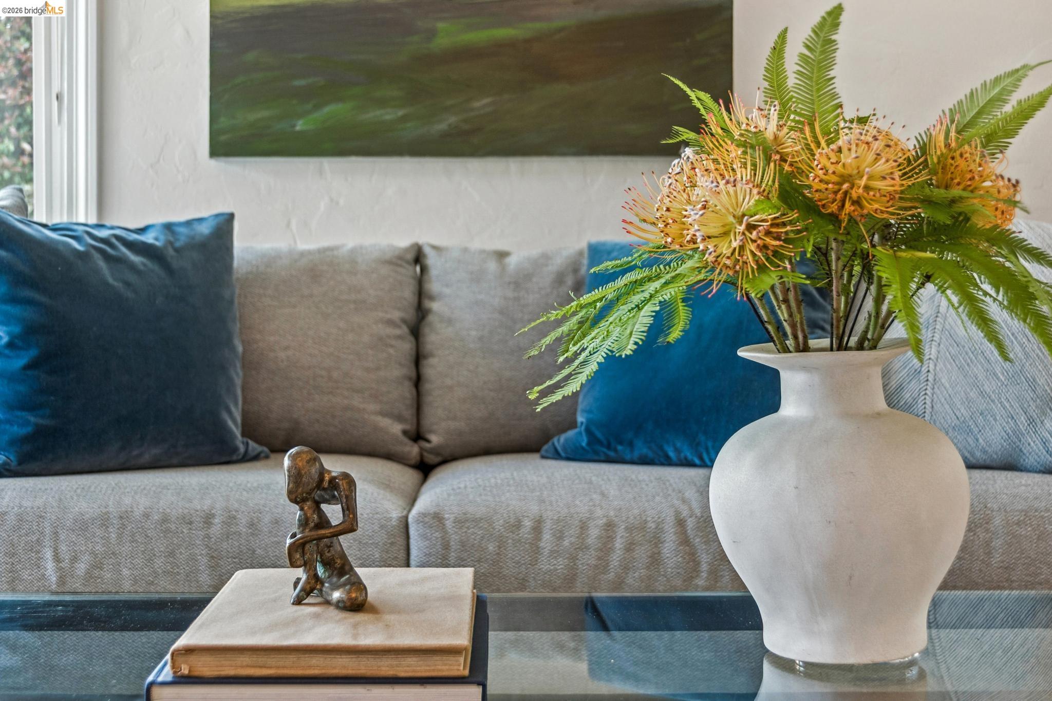 Detail Gallery Image 7 of 34 For 2465 Alida St, Oakland,  CA 94602 - 2 Beds | 1 Baths