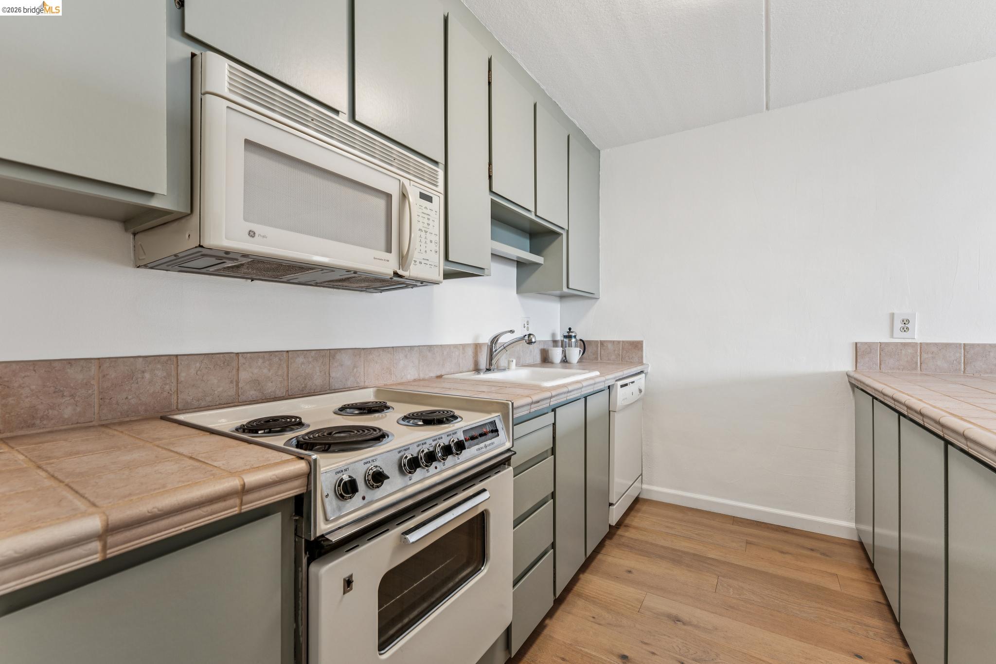 Photo #16: 41124562 Listing: Photo #16