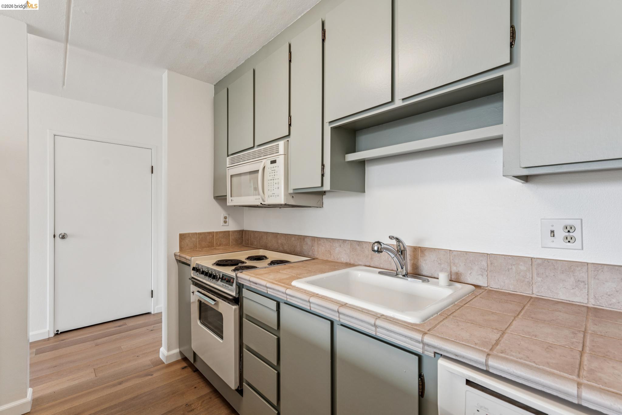 Photo #17: 41124562 Listing: Photo #17