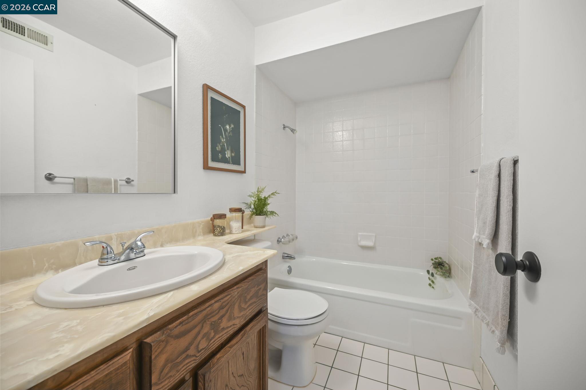 Photo #15: 41124569 Listing: Photo #15