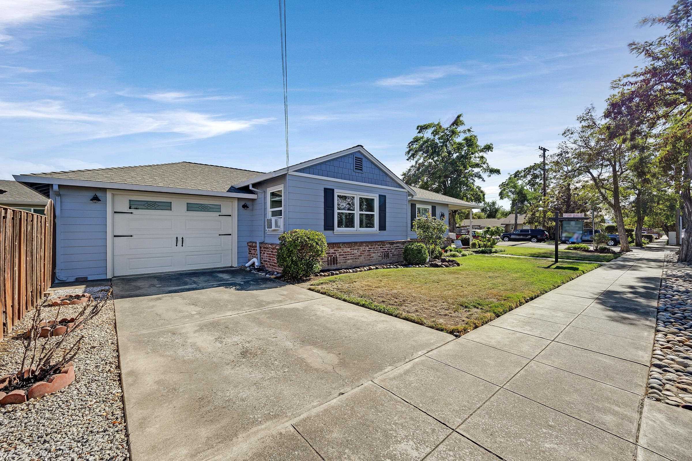 Detail Gallery Image 2 of 30 For 1815 Pine St, Livermore,  CA 94551 - 3 Beds | 1 Baths