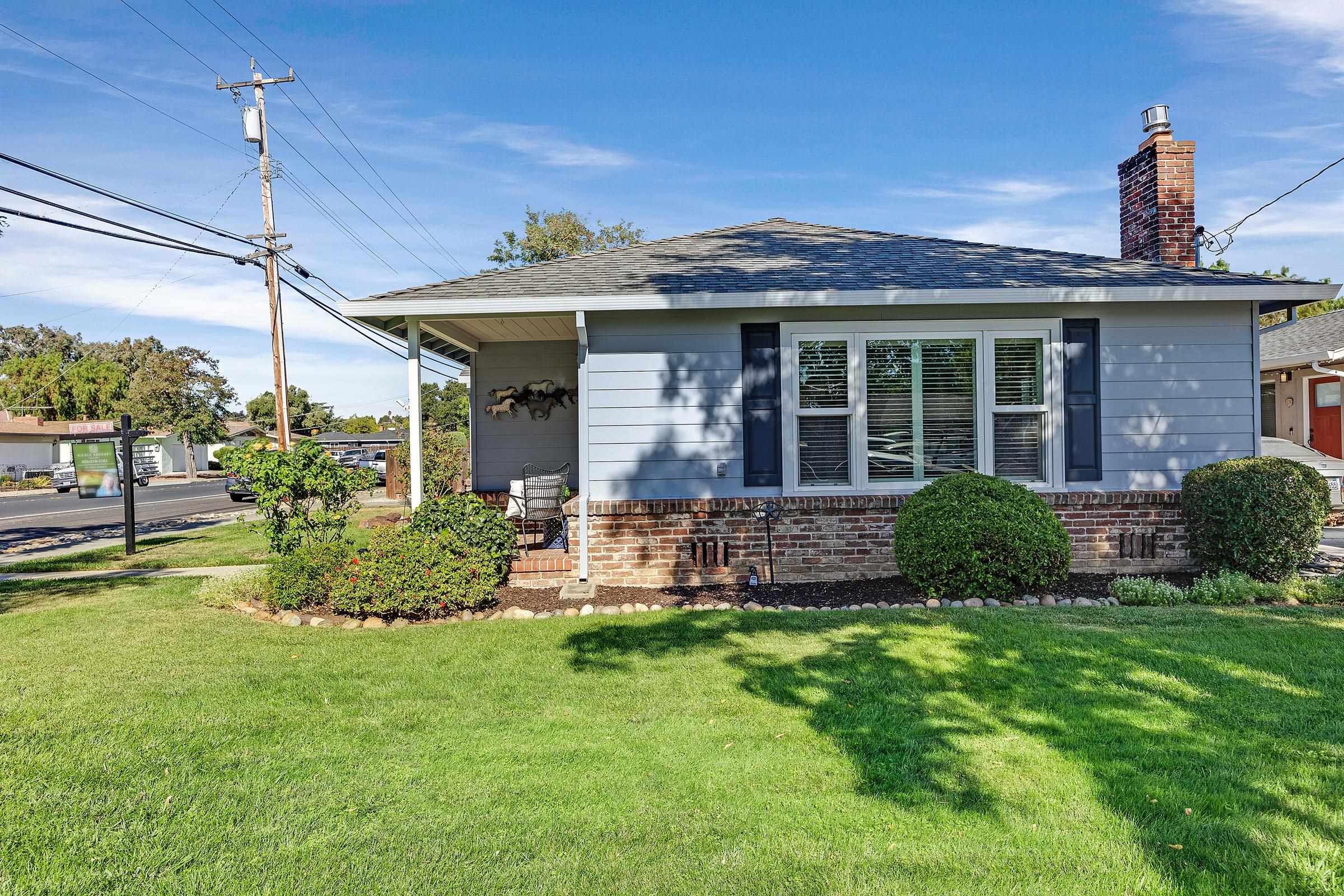 Detail Gallery Image 4 of 30 For 1815 Pine St, Livermore,  CA 94551 - 3 Beds | 1 Baths