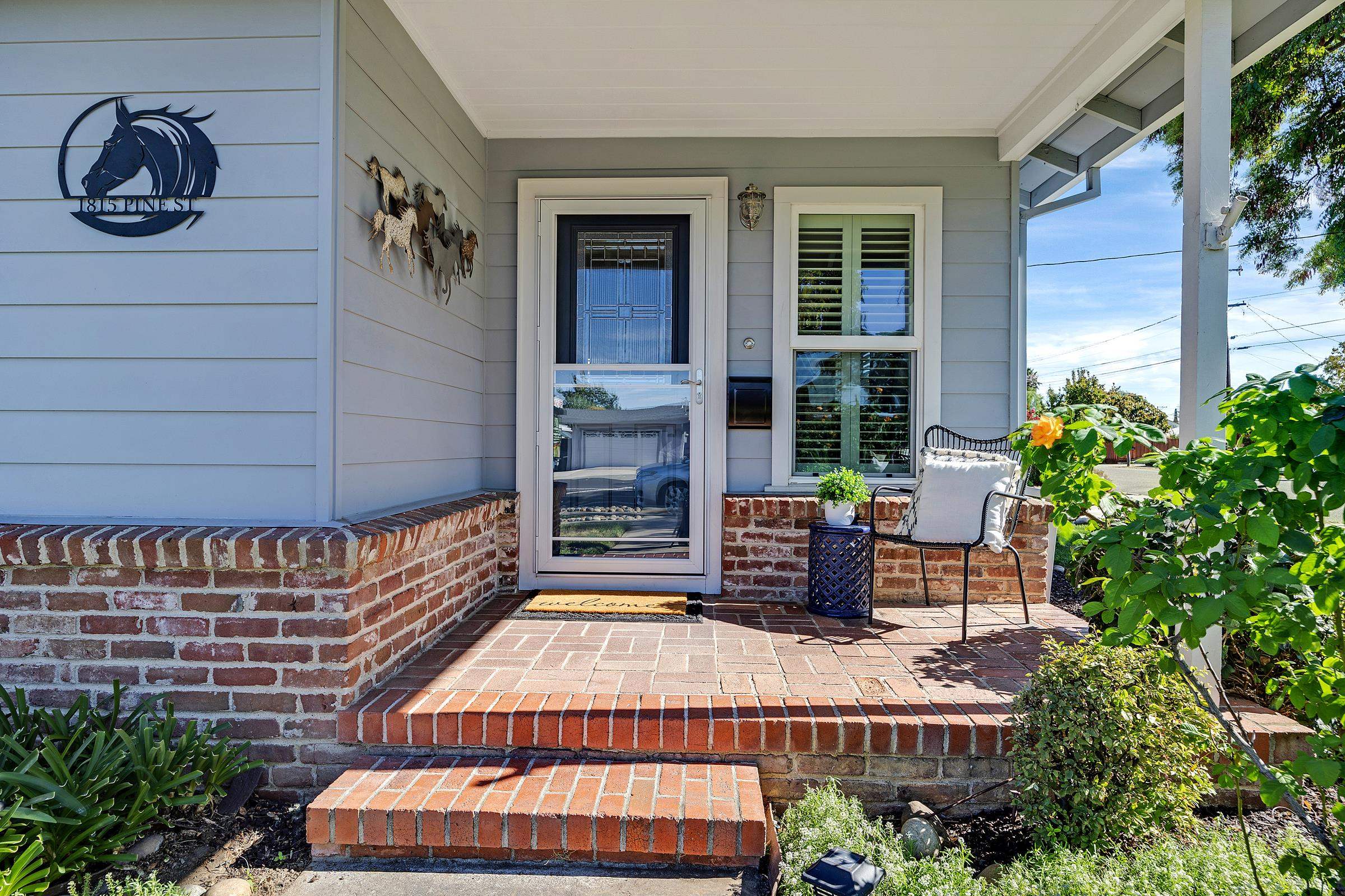 Detail Gallery Image 5 of 30 For 1815 Pine St, Livermore,  CA 94551 - 3 Beds | 1 Baths