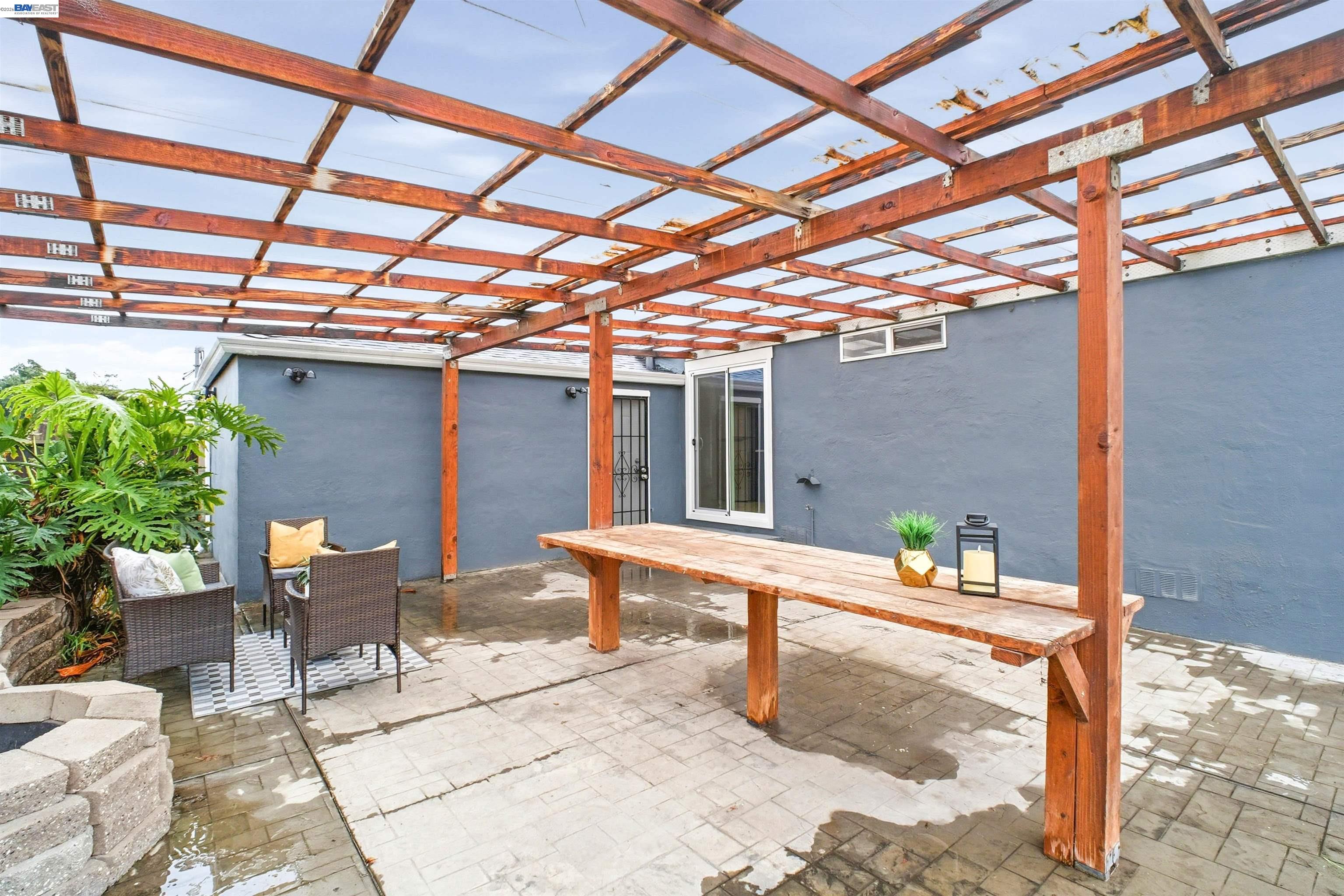 Detail Gallery Image 25 of 30 For 1497 via Manzanas, San Lorenzo,  CA 94580 - 3 Beds | 1 Baths