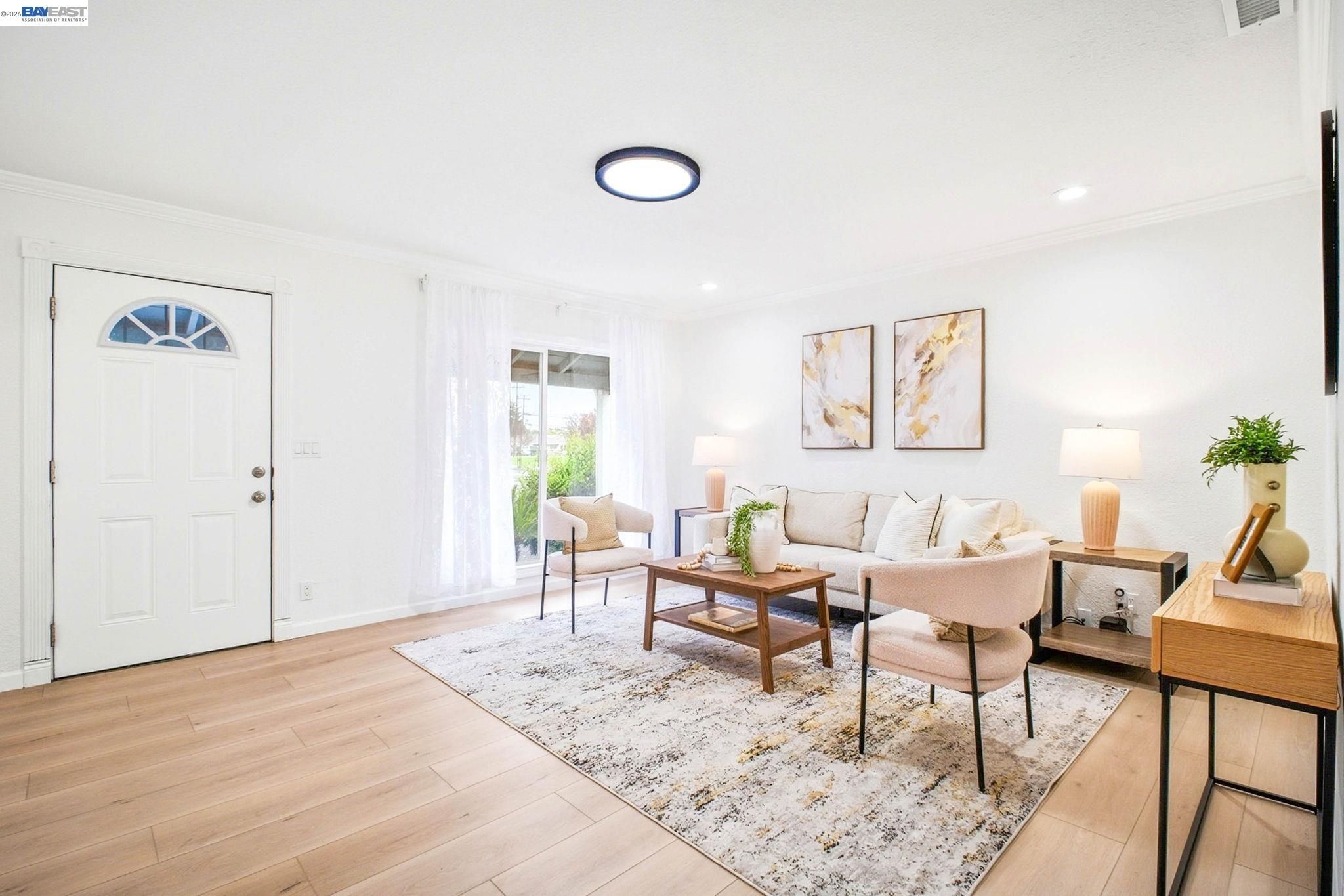 Detail Gallery Image 5 of 30 For 1497 via Manzanas, San Lorenzo,  CA 94580 - 3 Beds | 1 Baths