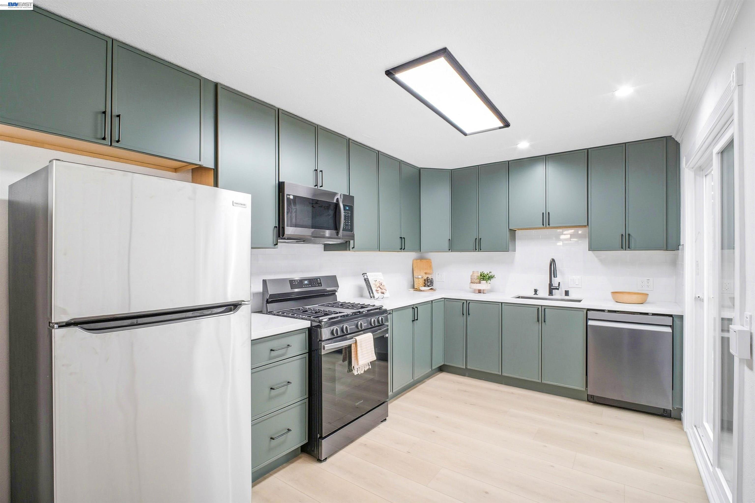 Detail Gallery Image 9 of 30 For 1497 via Manzanas, San Lorenzo,  CA 94580 - 3 Beds | 1 Baths