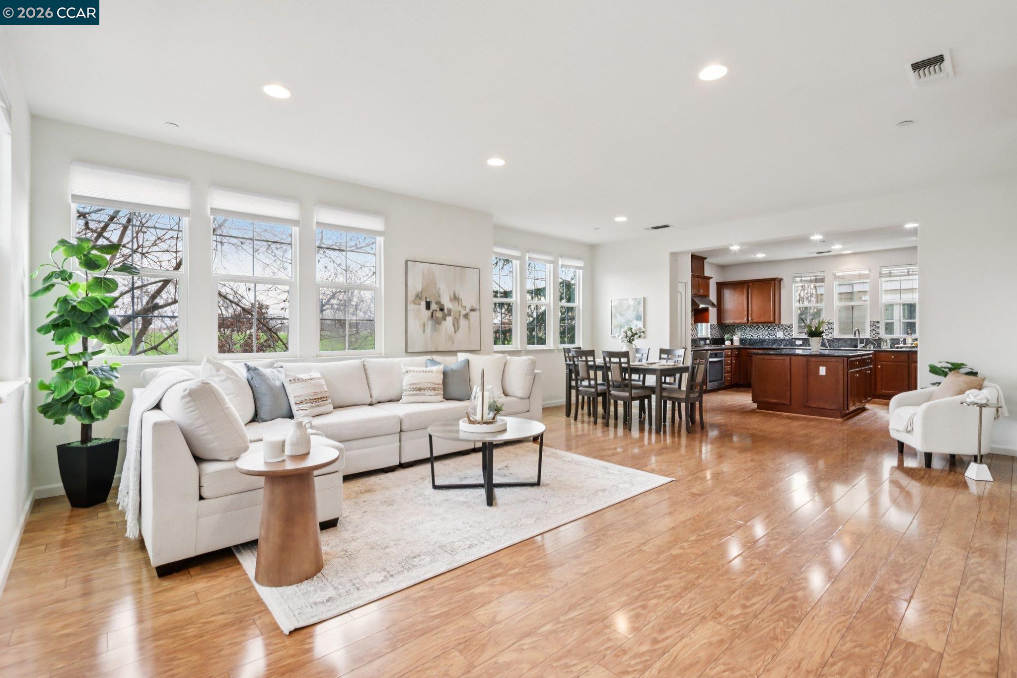 Photo #6: 41124575 Listing: Photo #6