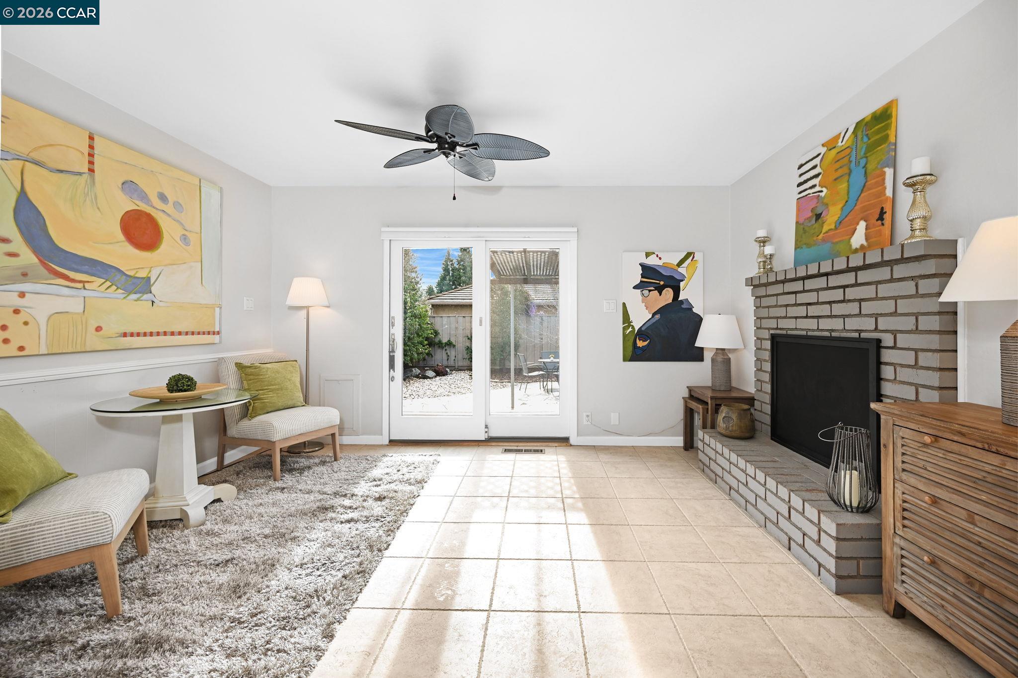 Detail Gallery Image 13 of 35 For 2036 Rockne Dr, Concord,  CA 94518 - 3 Beds | 2 Baths