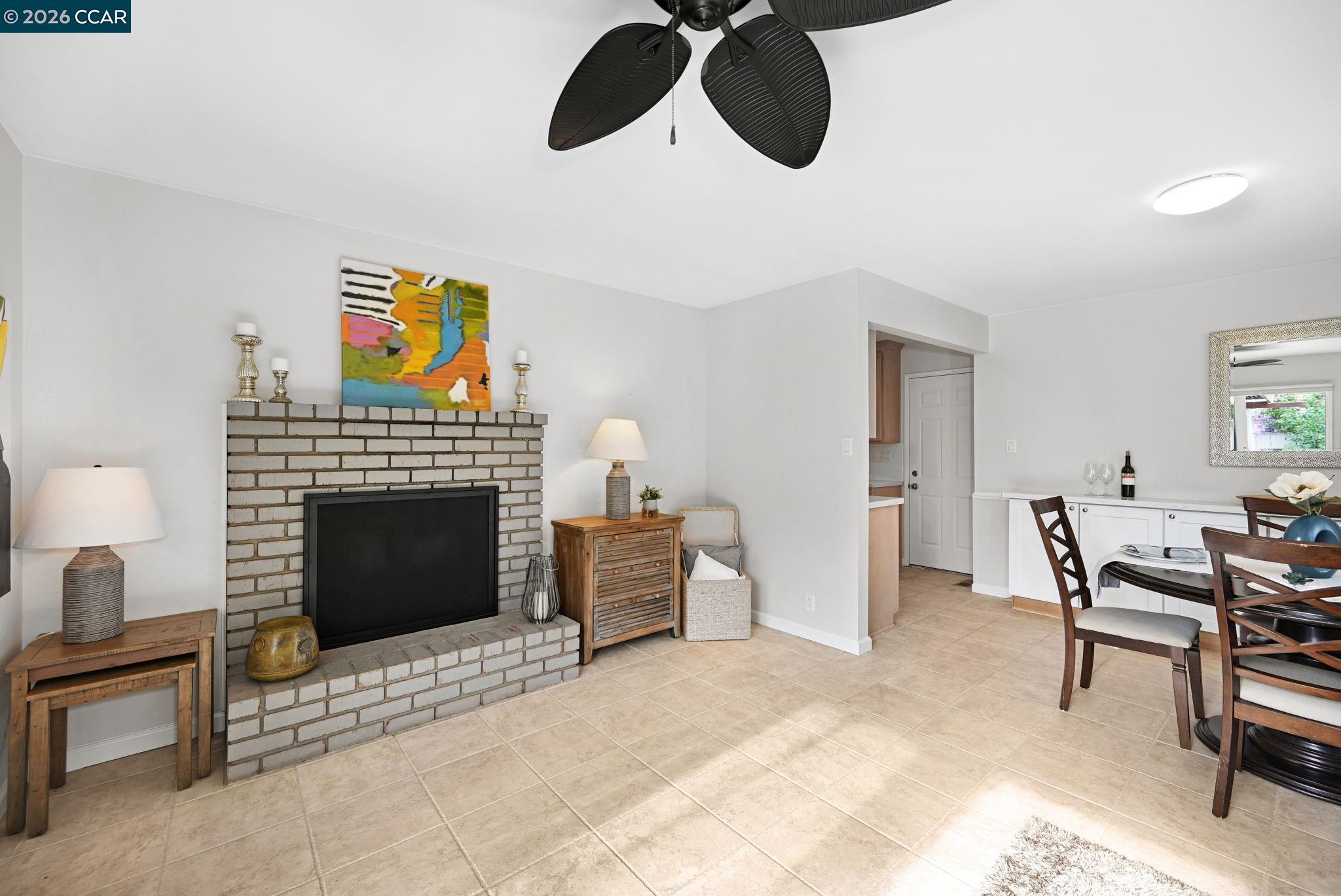 Detail Gallery Image 14 of 35 For 2036 Rockne Dr, Concord,  CA 94518 - 3 Beds | 2 Baths