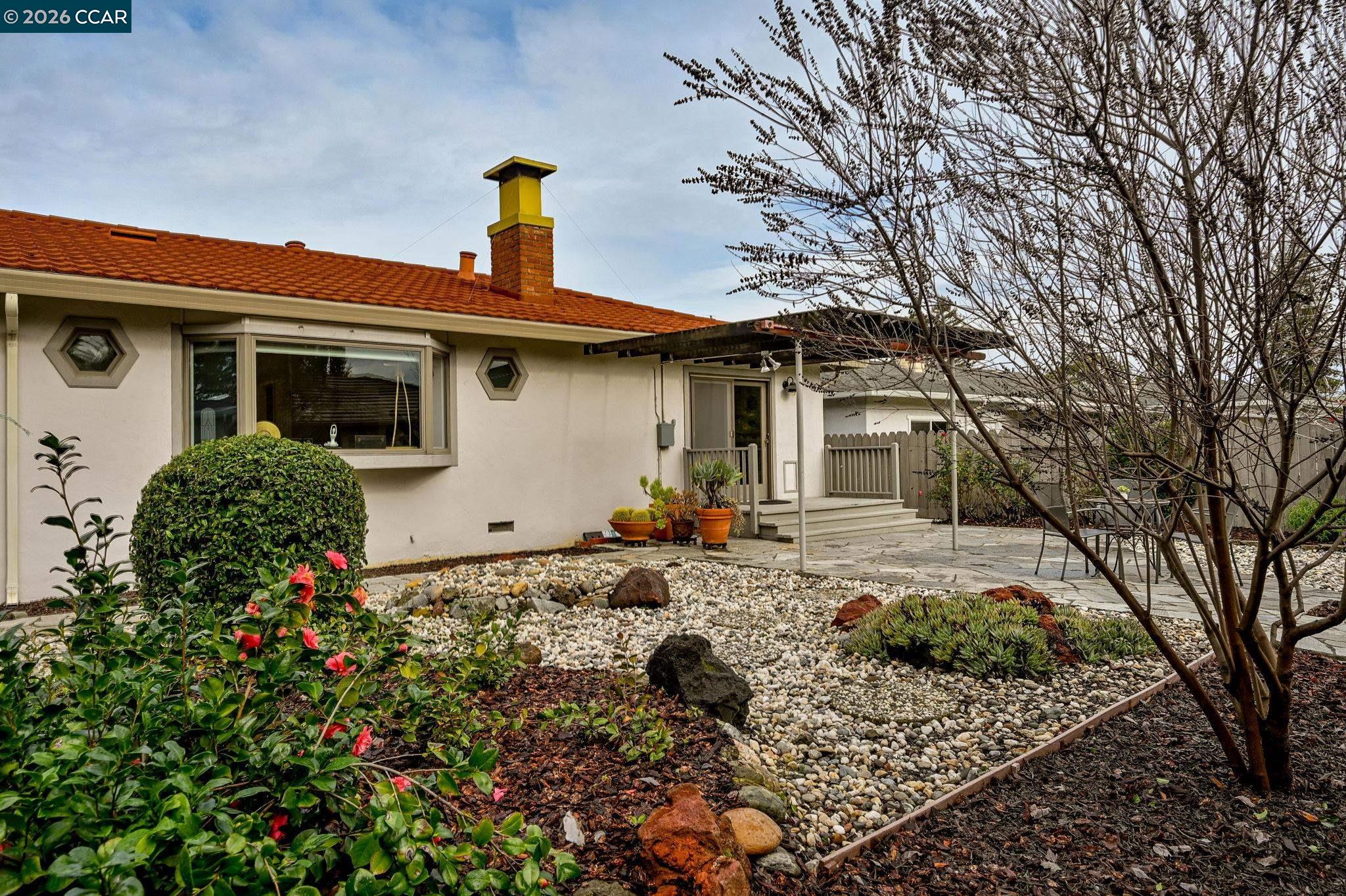 Detail Gallery Image 24 of 35 For 2036 Rockne Dr, Concord,  CA 94518 - 3 Beds | 2 Baths