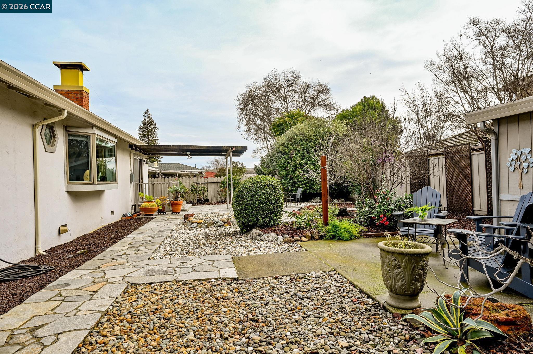 Detail Gallery Image 25 of 35 For 2036 Rockne Dr, Concord,  CA 94518 - 3 Beds | 2 Baths