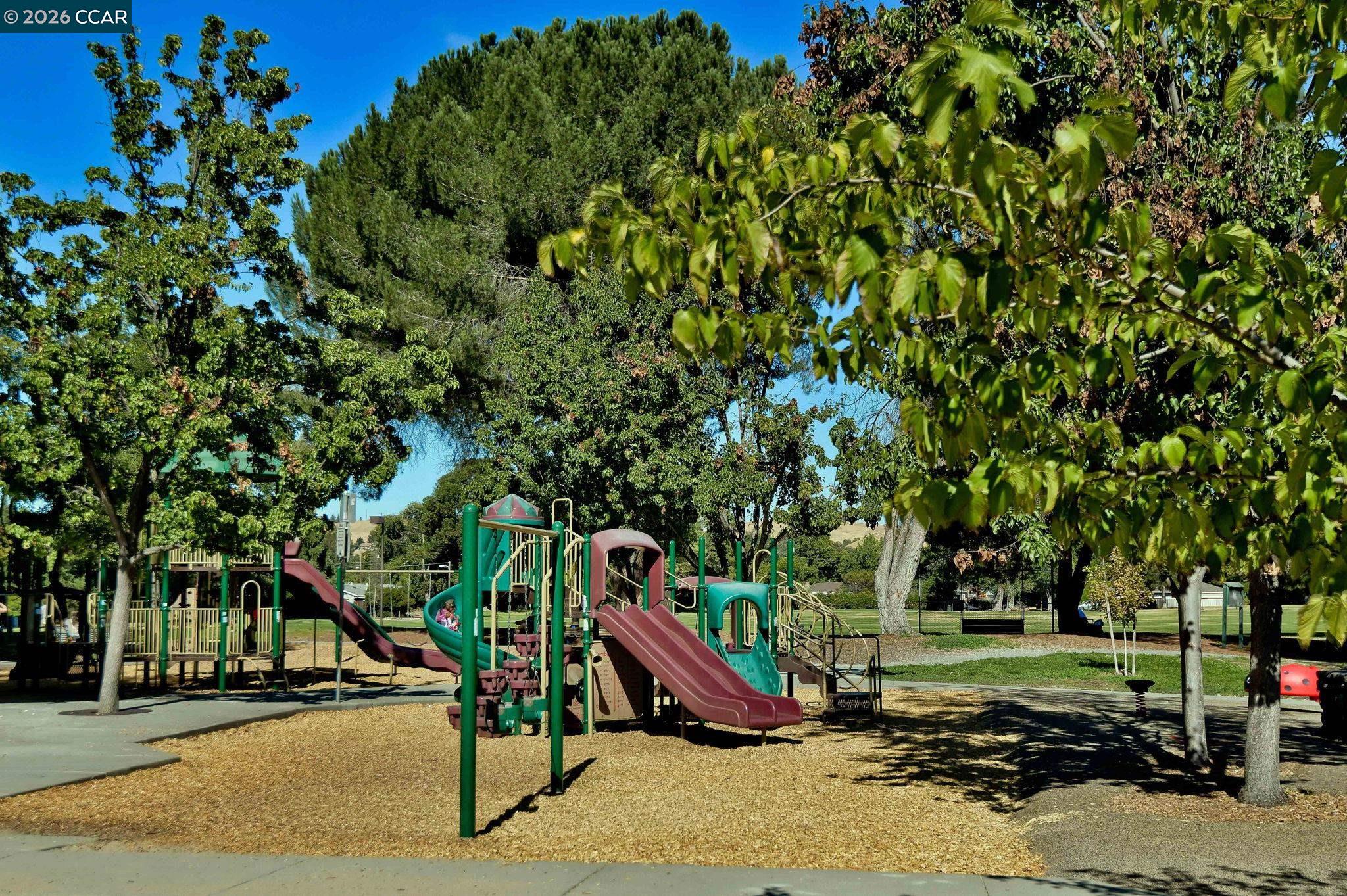 Detail Gallery Image 34 of 35 For 2036 Rockne Dr, Concord,  CA 94518 - 3 Beds | 2 Baths