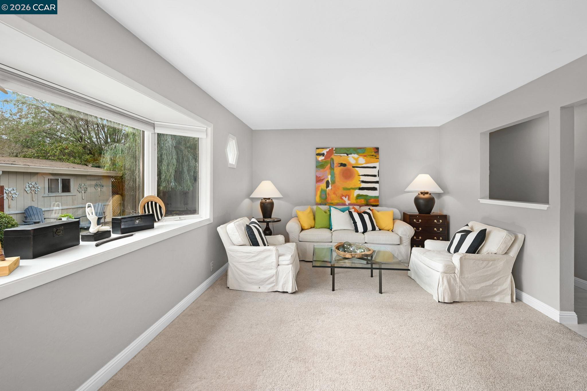 Detail Gallery Image 6 of 35 For 2036 Rockne Dr, Concord,  CA 94518 - 3 Beds | 2 Baths