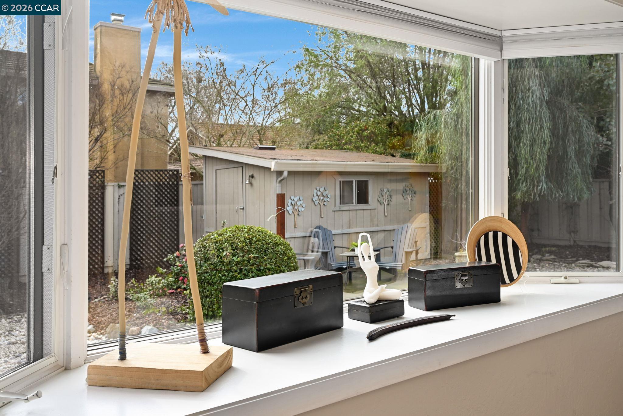 Detail Gallery Image 7 of 35 For 2036 Rockne Dr, Concord,  CA 94518 - 3 Beds | 2 Baths