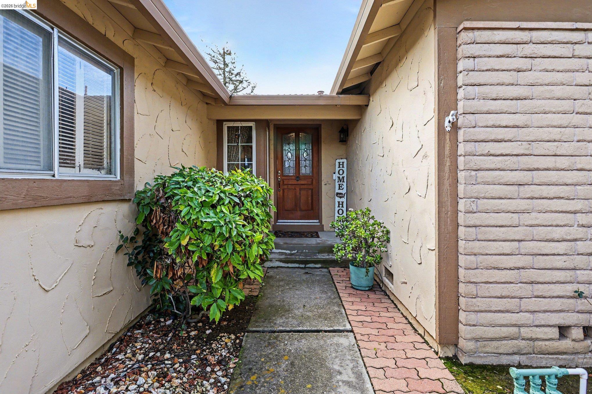 Detail Gallery Image 3 of 30 For 3218 Westbourne Dr, Antioch,  CA 94509 - 3 Beds | 2 Baths