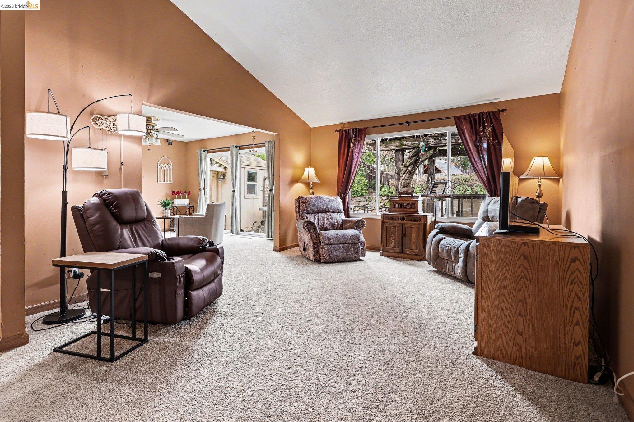 Detail Gallery Image 5 of 30 For 3218 Westbourne Dr, Antioch,  CA 94509 - 3 Beds | 2 Baths