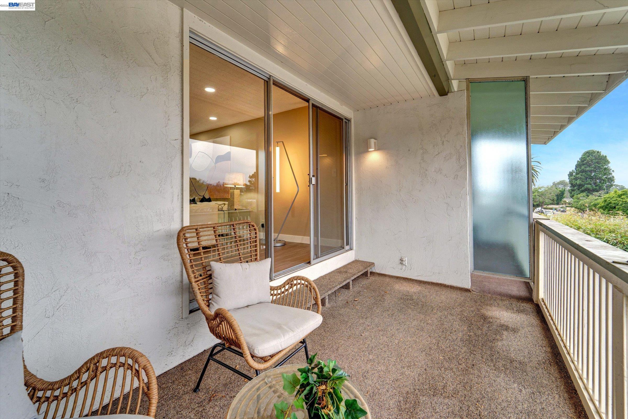 Detail Gallery Image 26 of 29 For 2767 Miradero Dr #C,  –,  CA 93105 - 3 Beds | 2 Baths