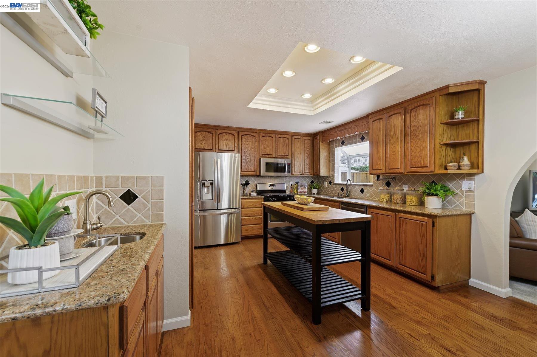 Detail Gallery Image 12 of 46 For 833 El Rancho Dr., Livermore,  CA 94550 - 3 Beds | 2 Baths