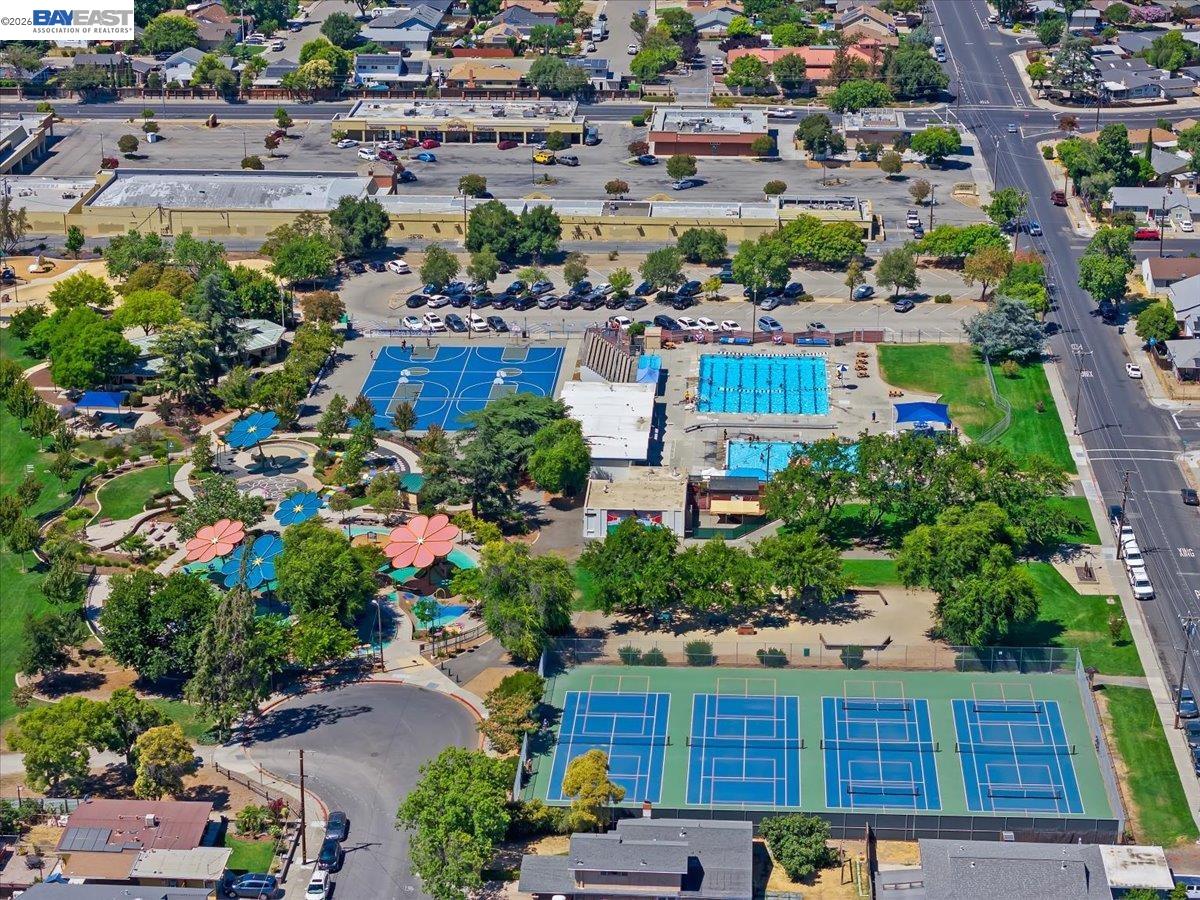 Detail Gallery Image 45 of 46 For 833 El Rancho Dr., Livermore,  CA 94550 - 3 Beds | 2 Baths