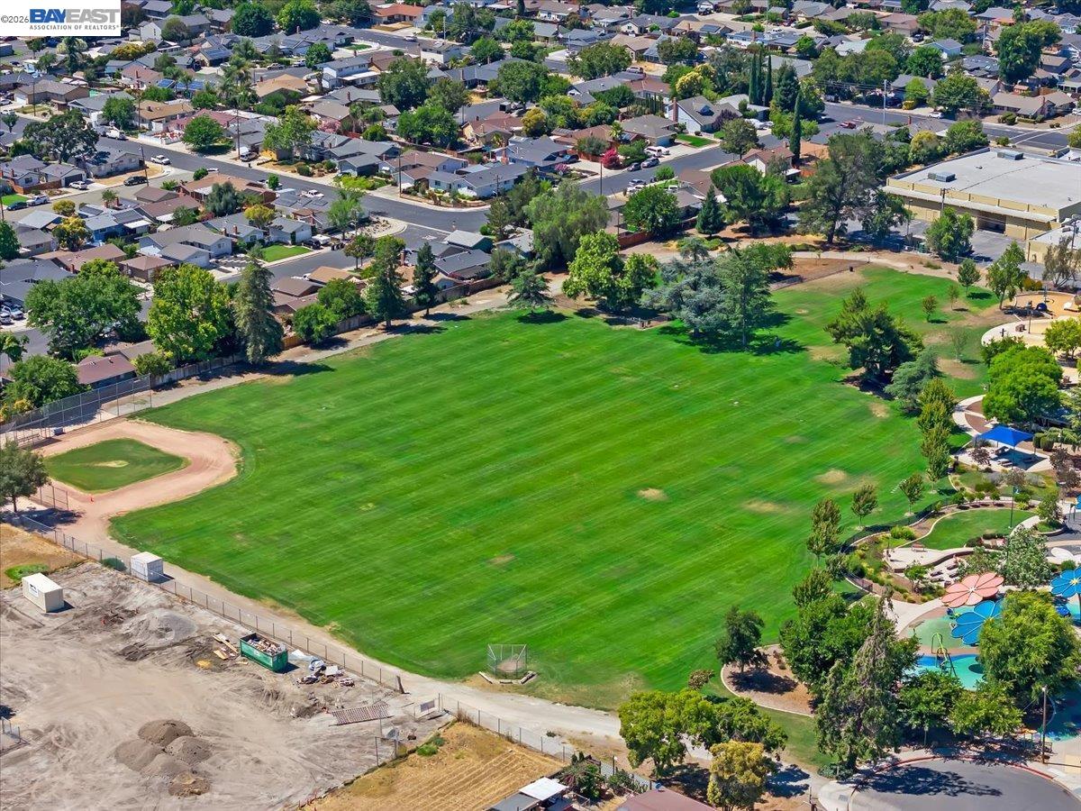 Detail Gallery Image 46 of 46 For 833 El Rancho Dr., Livermore,  CA 94550 - 3 Beds | 2 Baths