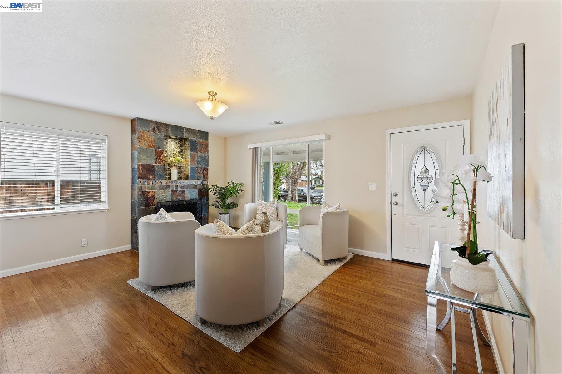 Detail Gallery Image 8 of 46 For 833 El Rancho Dr., Livermore,  CA 94550 - 3 Beds | 2 Baths