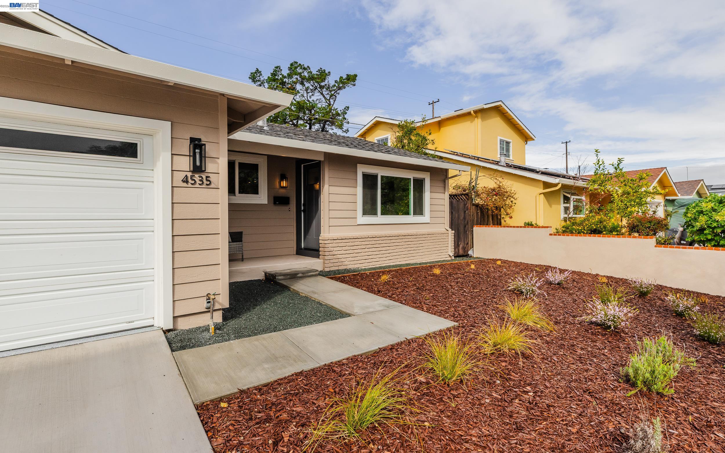 Detail Gallery Image 4 of 30 For 4535 Lobos Ave, San Jose,  CA 95111 - 3 Beds | 2 Baths