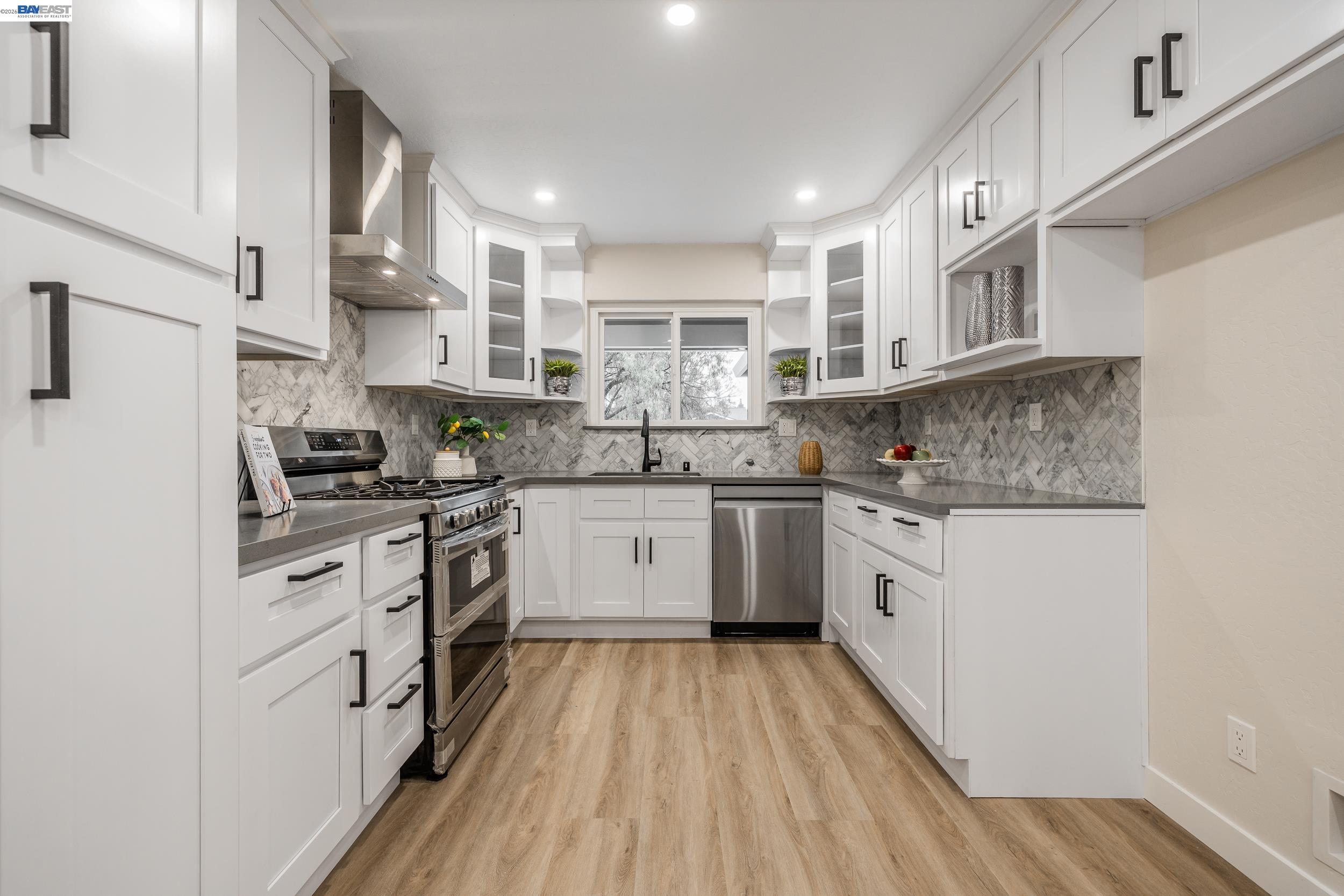 Detail Gallery Image 8 of 30 For 4535 Lobos Ave, San Jose,  CA 95111 - 3 Beds | 2 Baths