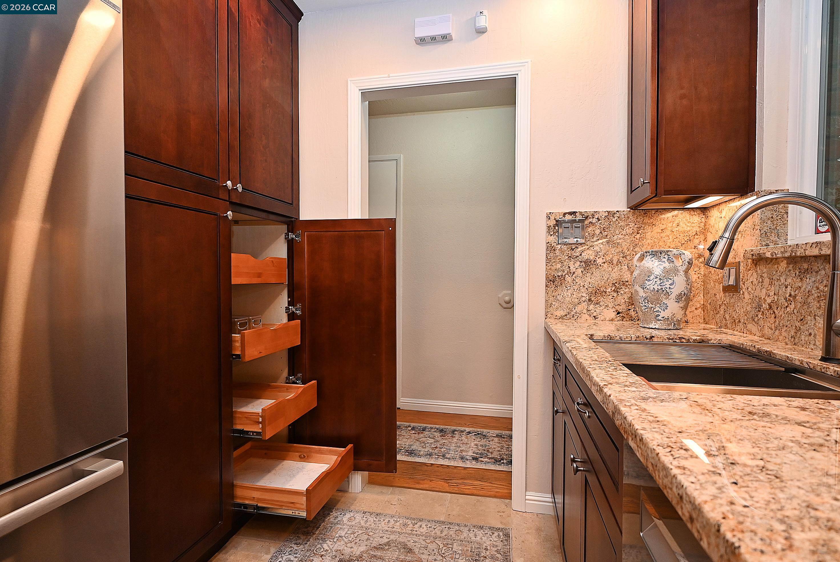 Detail Gallery Image 11 of 39 For 1812 Baldwin Dr, Concord,  CA 94519 - 4 Beds | 2 Baths