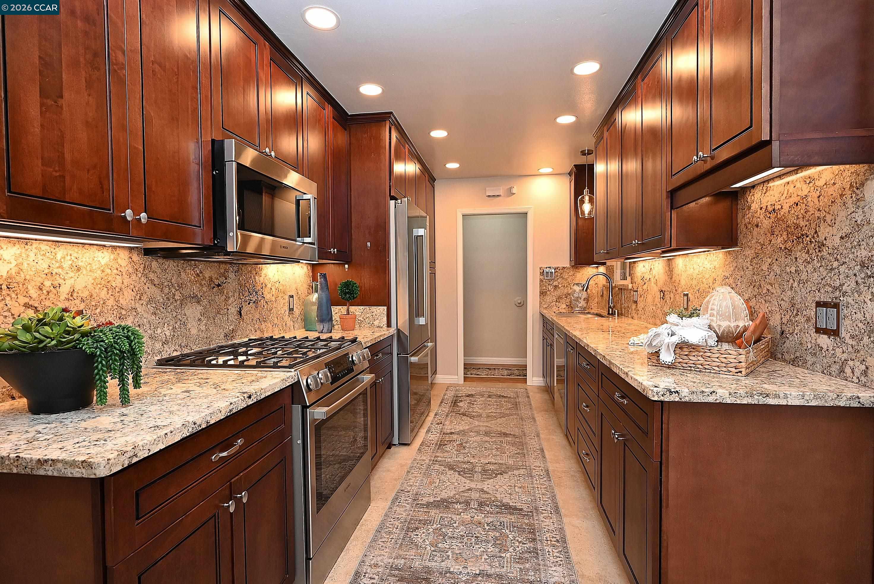 Detail Gallery Image 6 of 39 For 1812 Baldwin Dr, Concord,  CA 94519 - 4 Beds | 2 Baths