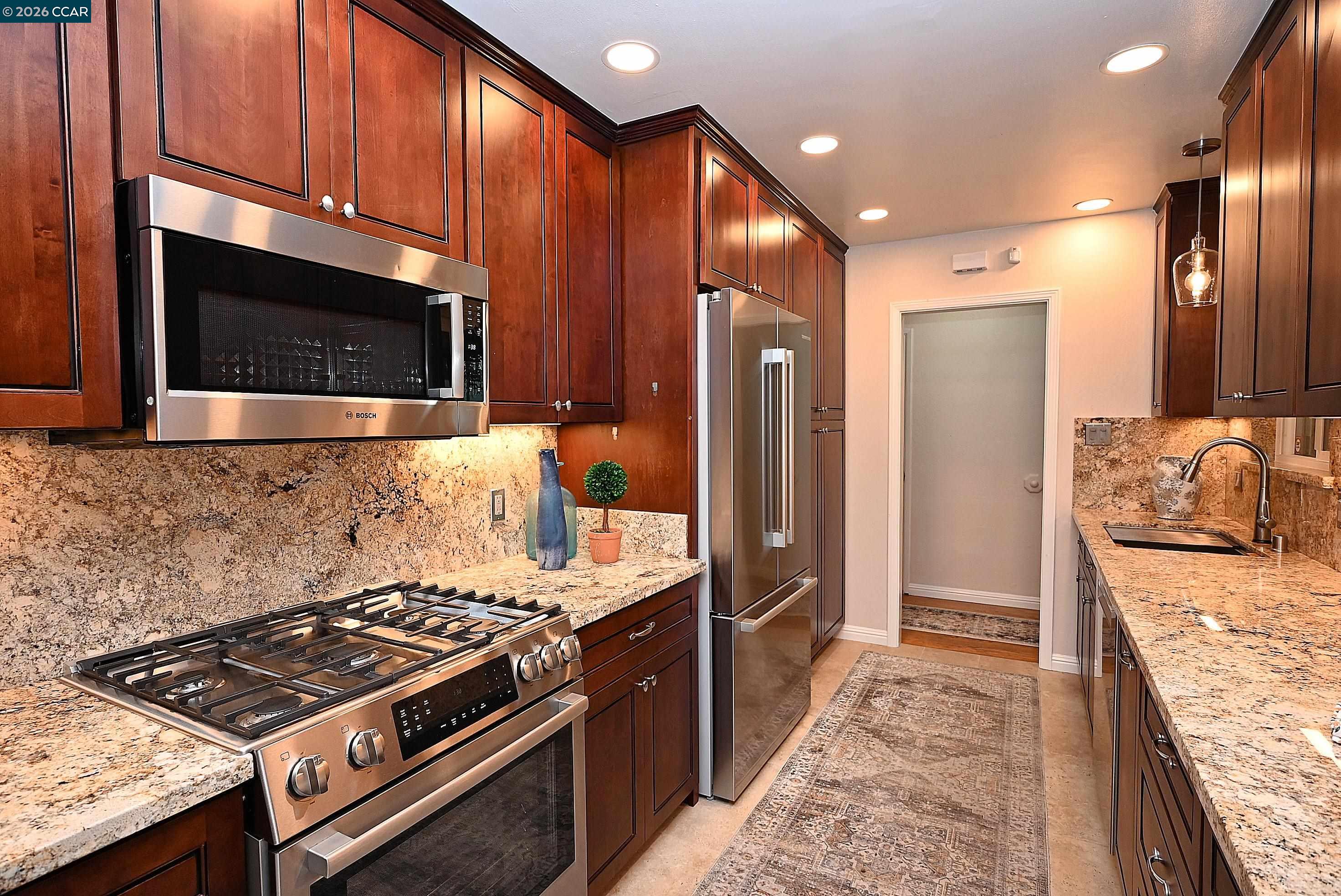 Detail Gallery Image 7 of 39 For 1812 Baldwin Dr, Concord,  CA 94519 - 4 Beds | 2 Baths